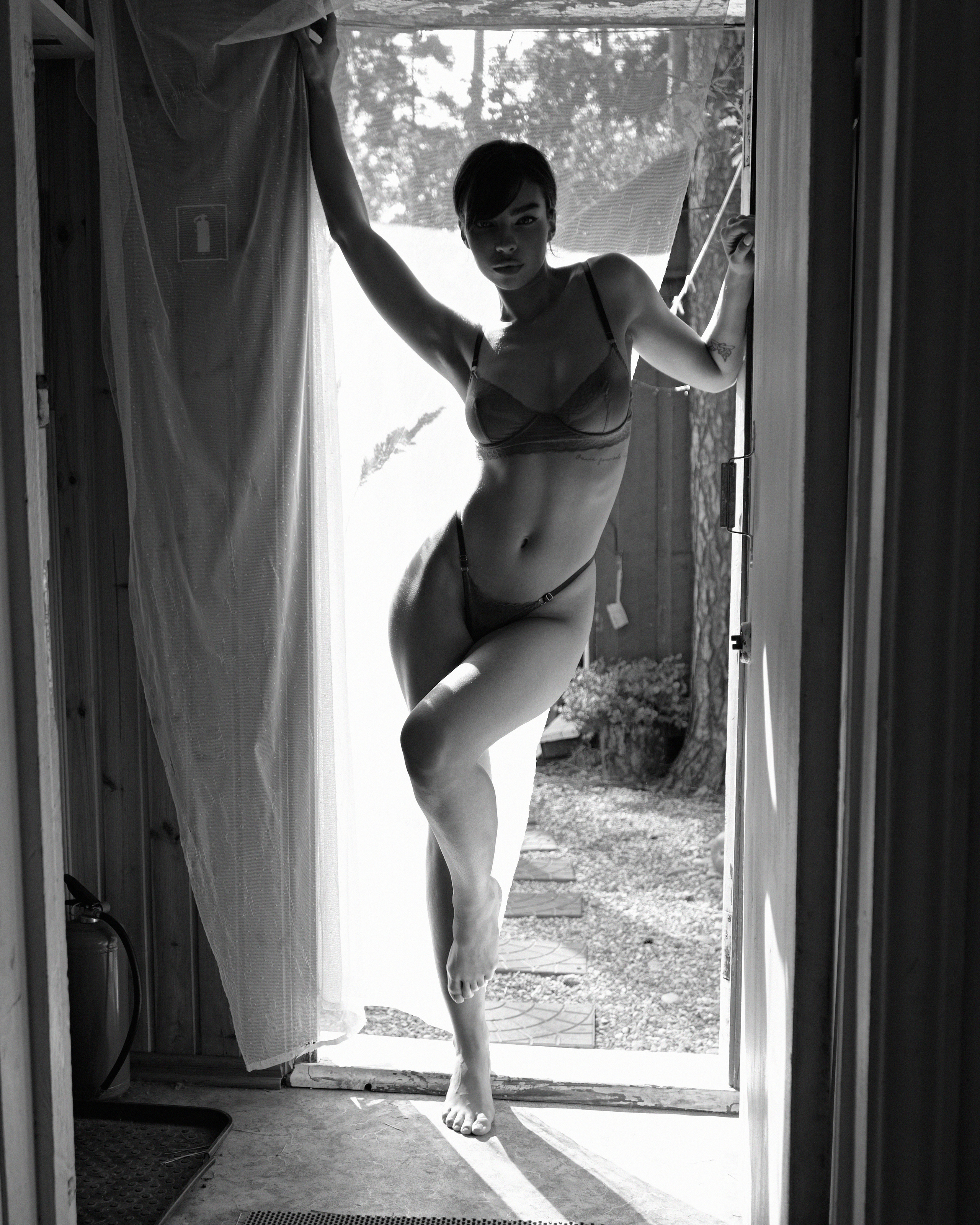 ANGELINA. NOIZOMAX Художественный фотограф в Дубай