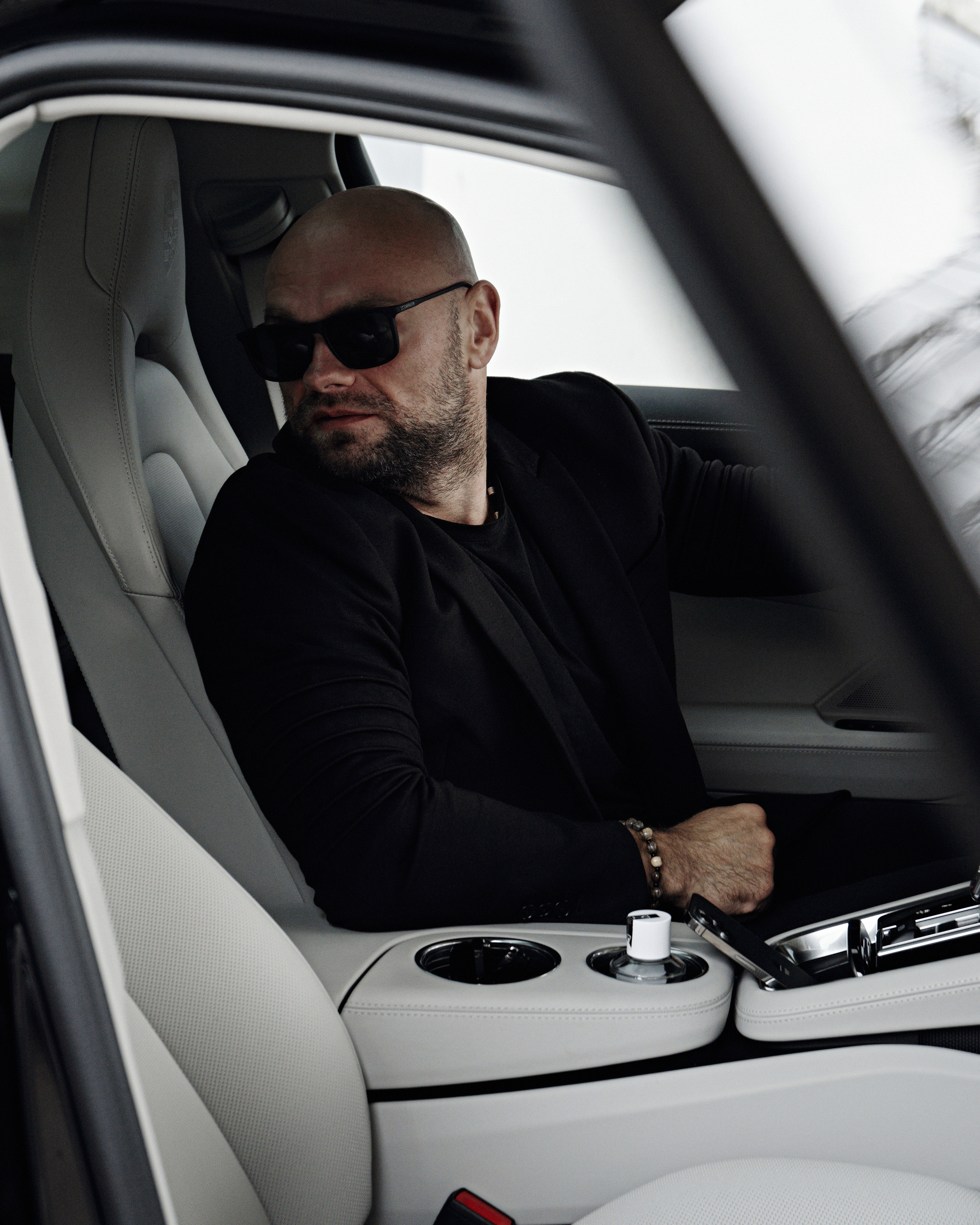 PORSCHE. NOIZOMAX Художественный фотограф в Дубай