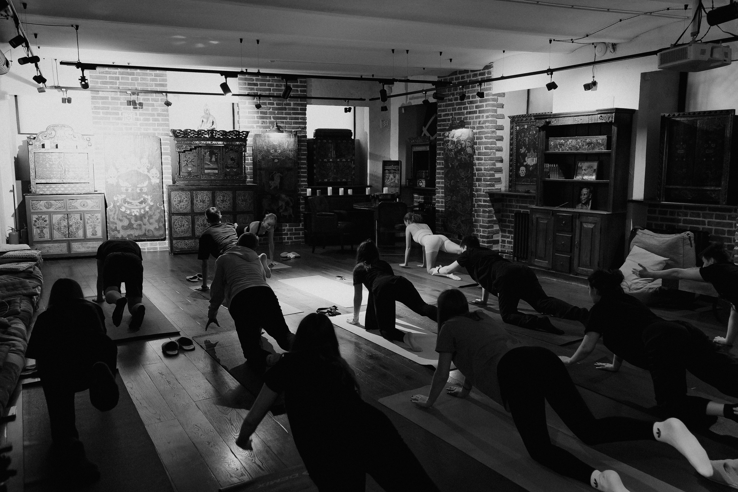 YOGA. NOIZOMAX Художественный фотограф в Дубай