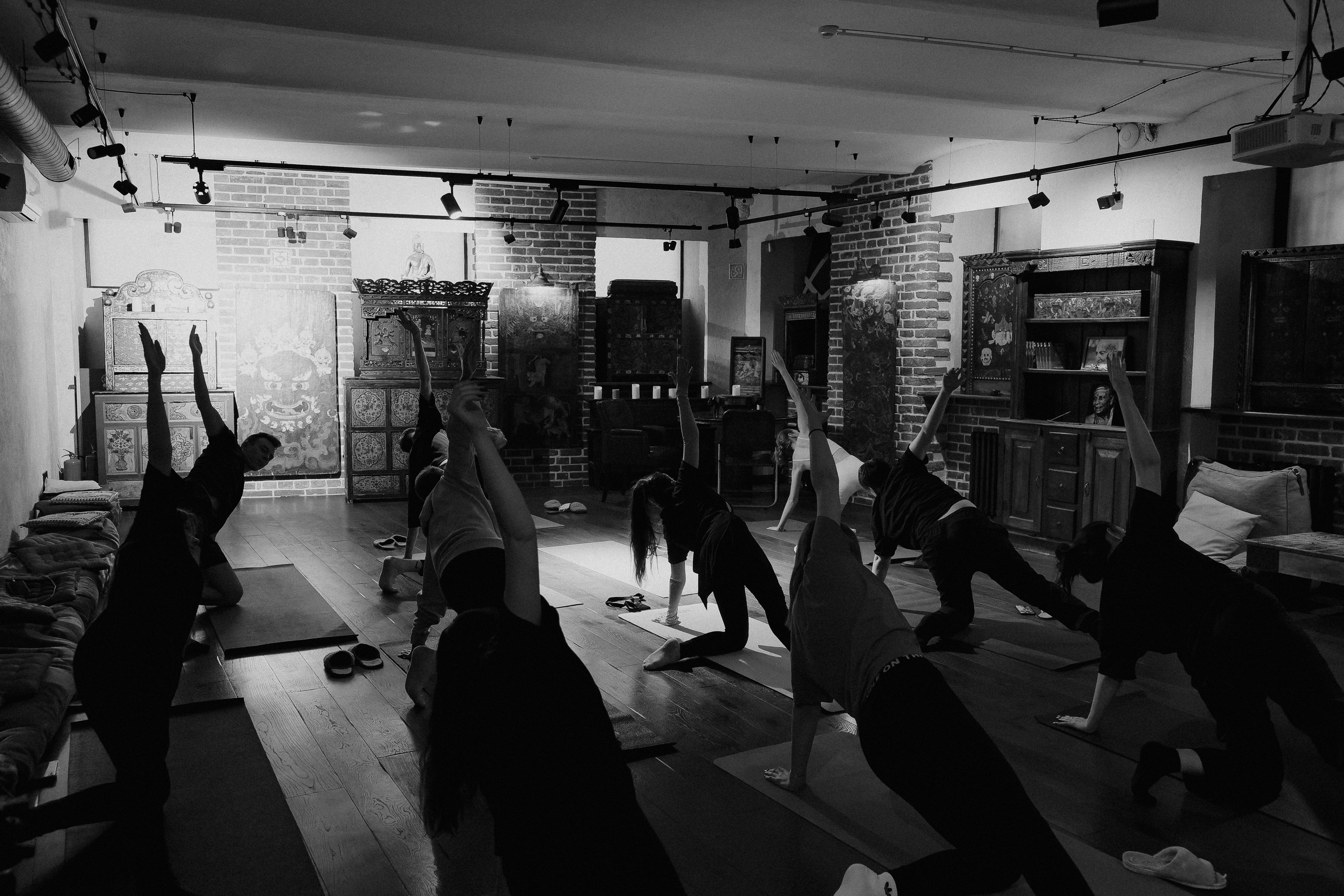 YOGA. NOIZOMAX Художественный фотограф в Дубай