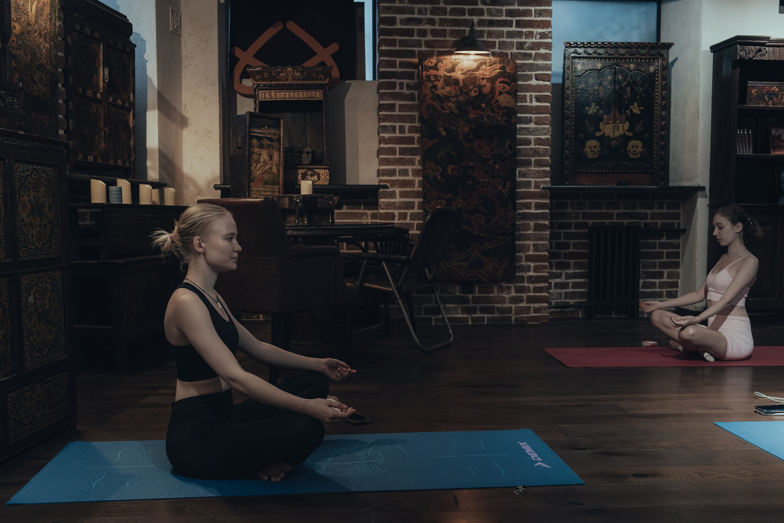 YOGA. NOIZOMAX Художественный фотограф в Дубай