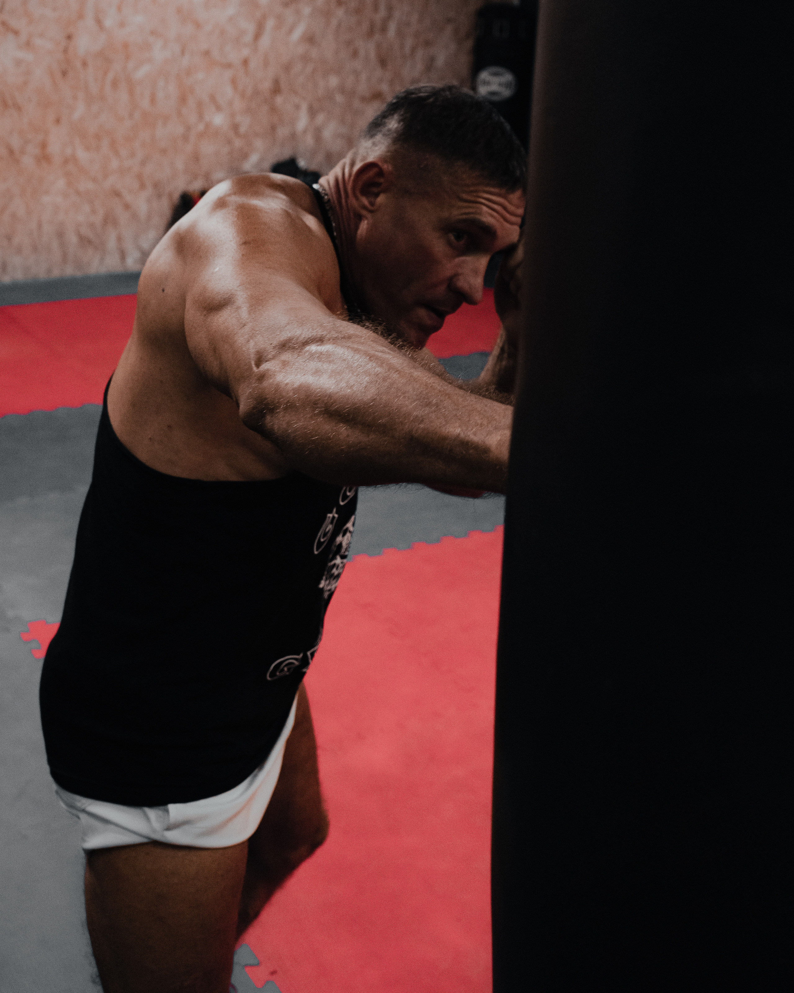 PASHA. NOIZOMAX Художественный фотограф в Дубай