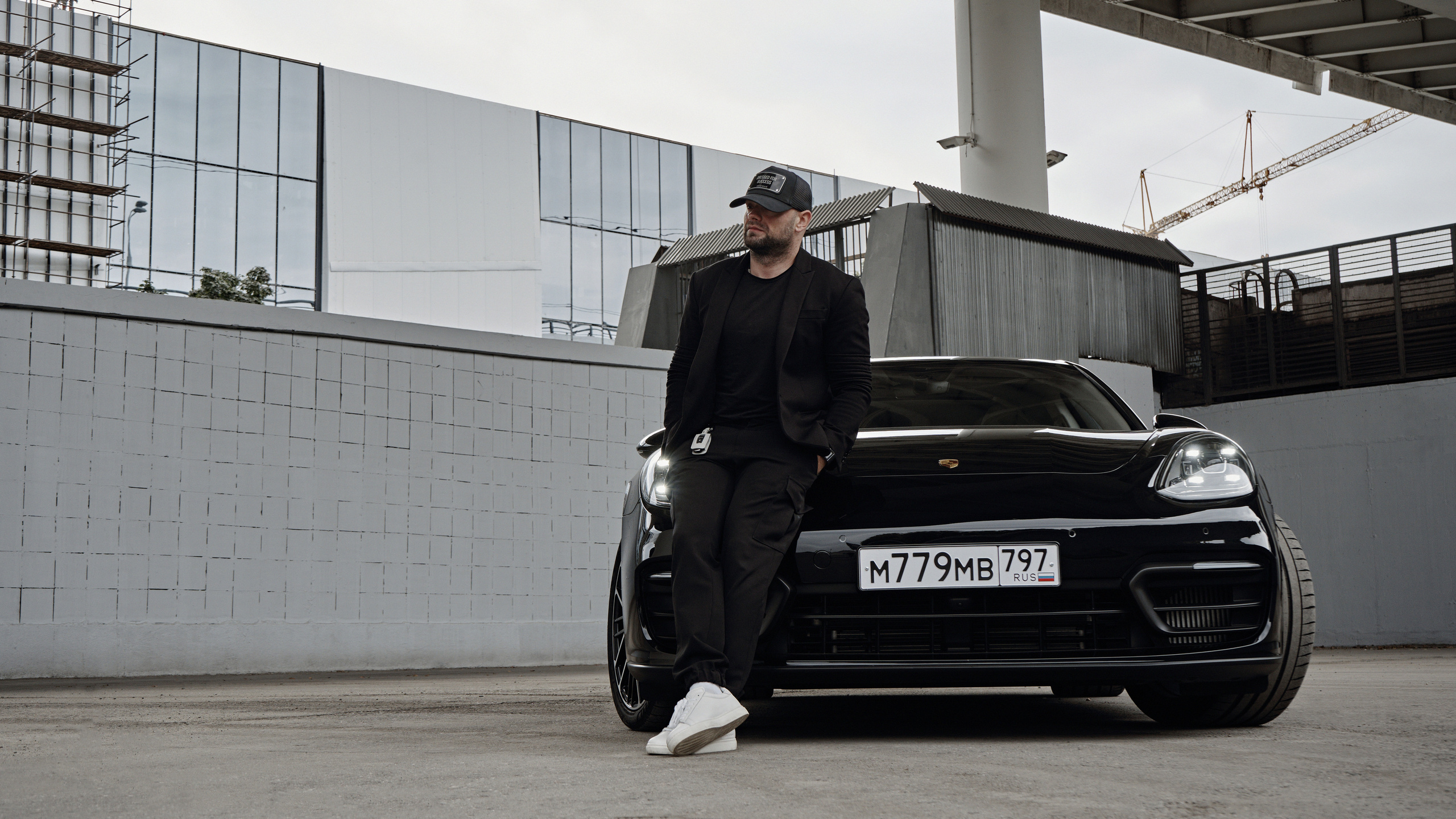 PORSCHE. NOIZOMAX Художественный фотограф в Дубай