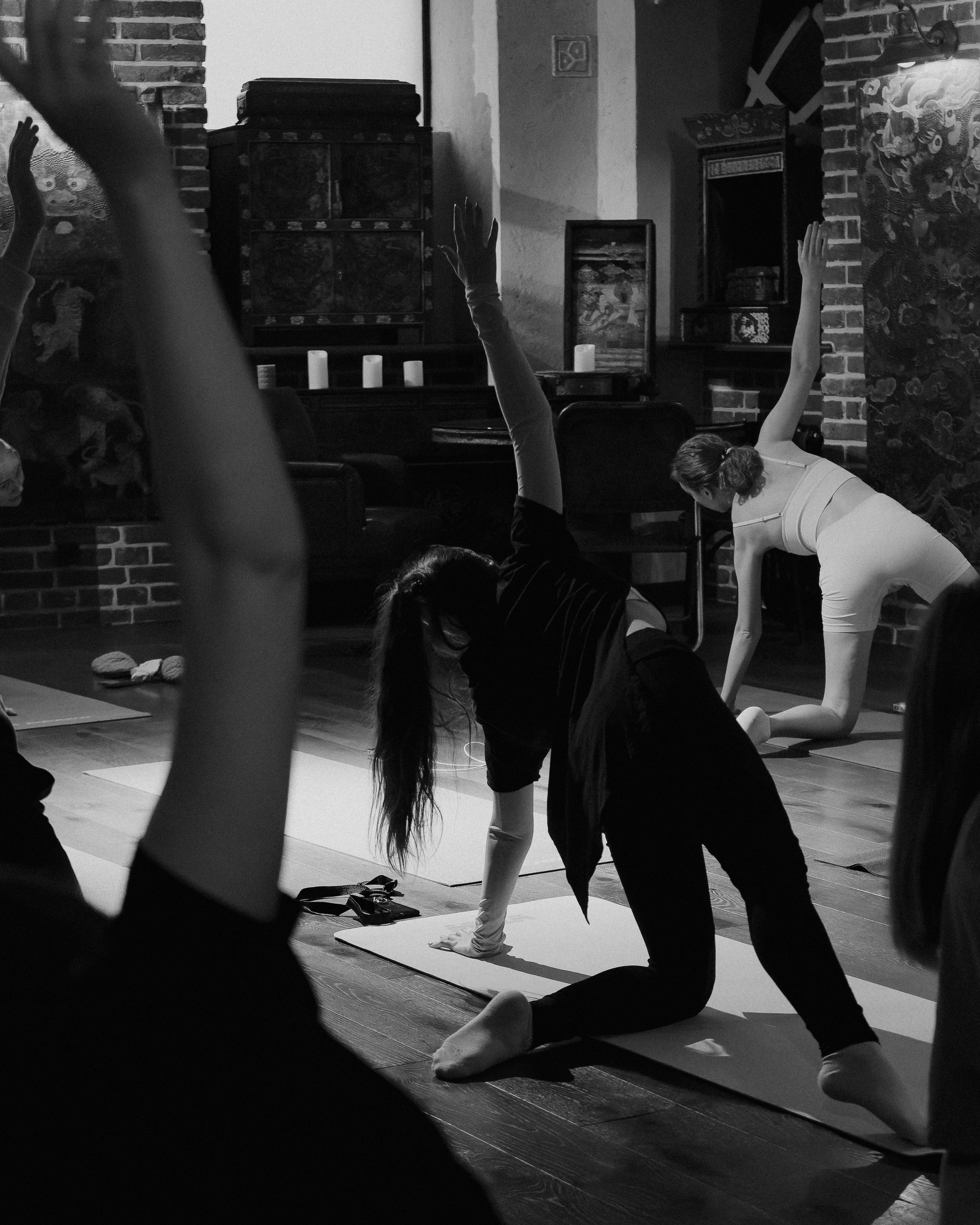 YOGA. NOIZOMAX Художественный фотограф в Дубай