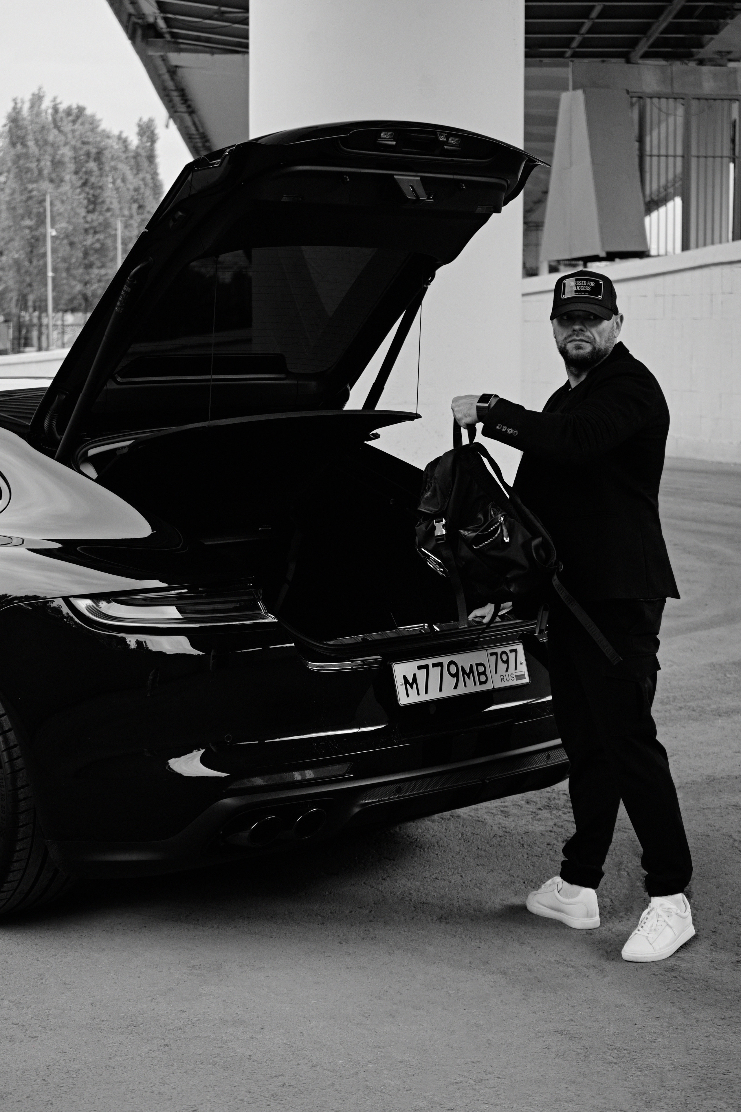 PORSCHE. NOIZOMAX Художественный фотограф в Дубай