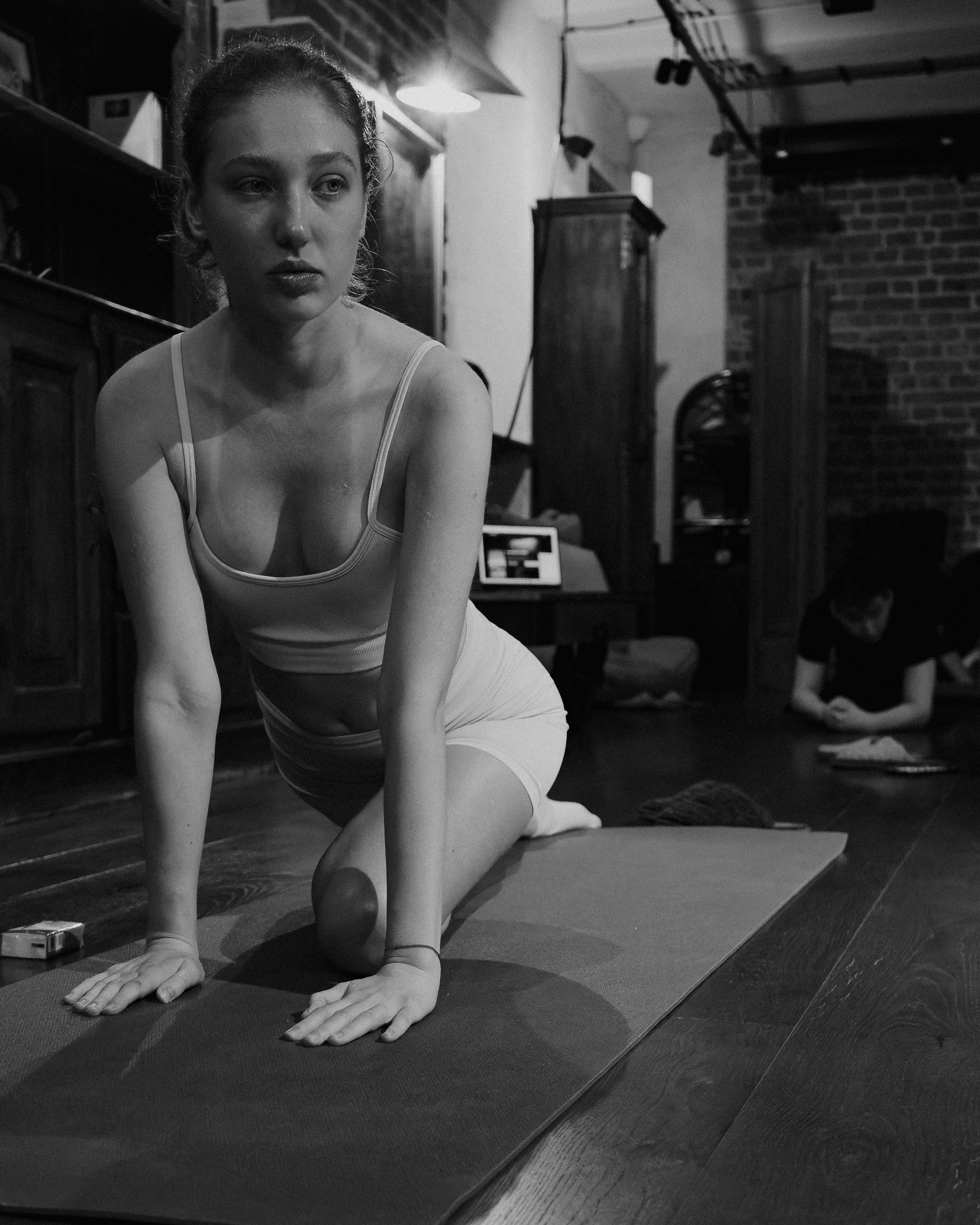 YOGA. NOIZOMAX Художественный фотограф в Дубай