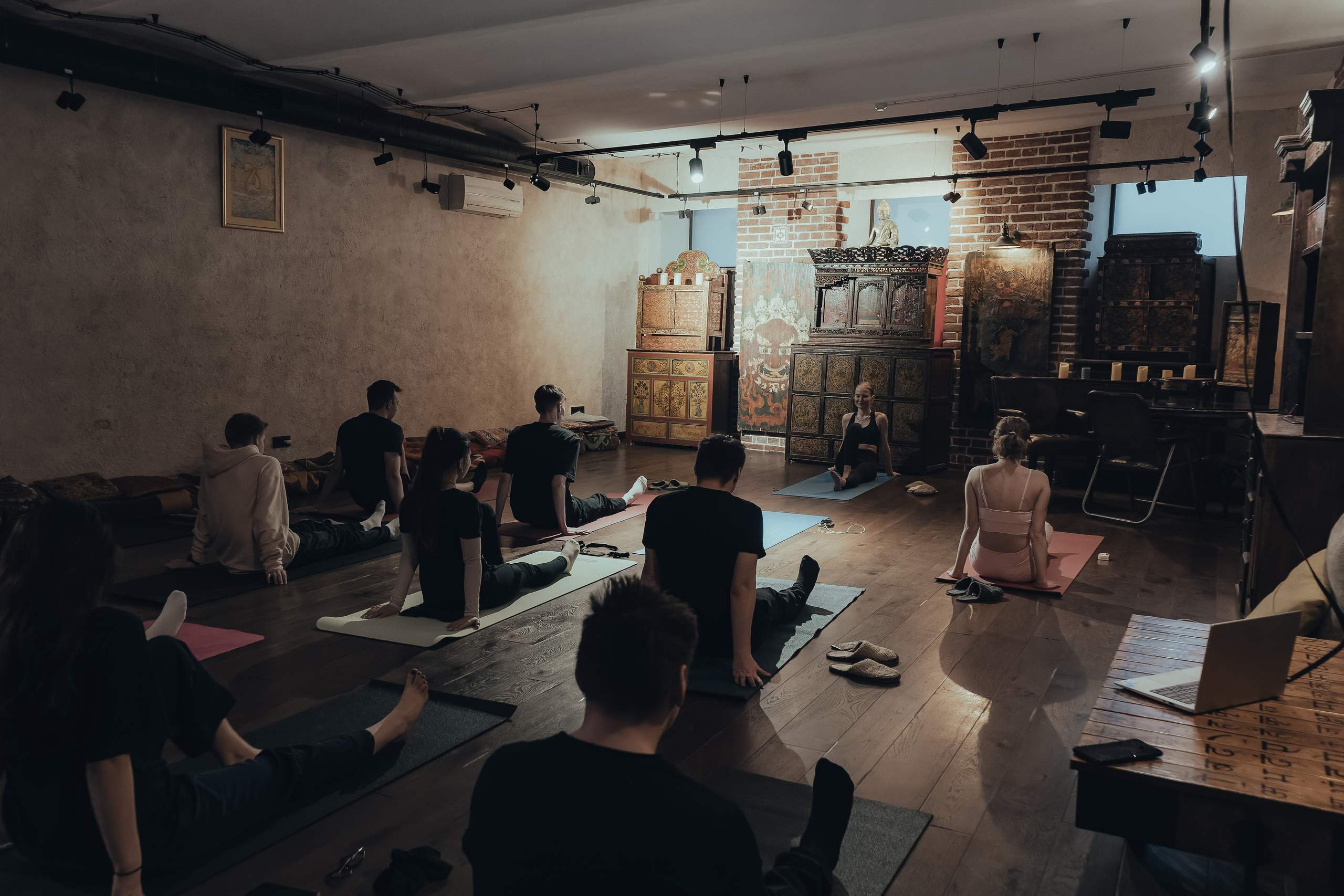 YOGA. NOIZOMAX Художественный фотограф в Дубай