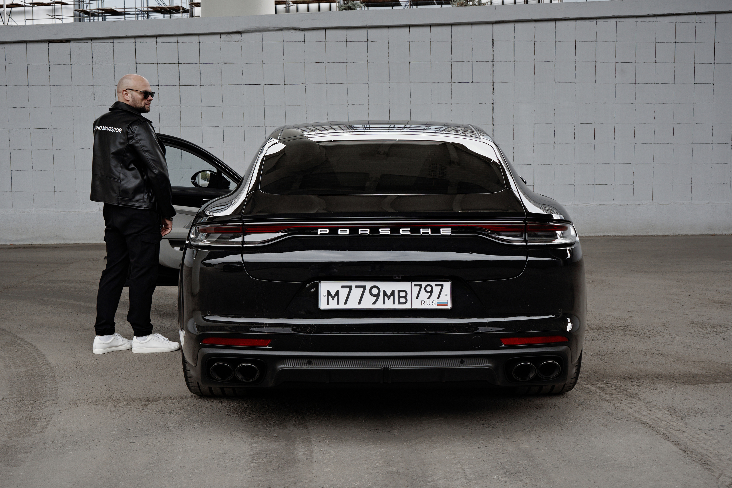 PORSCHE. NOIZOMAX Художественный фотограф в Дубай