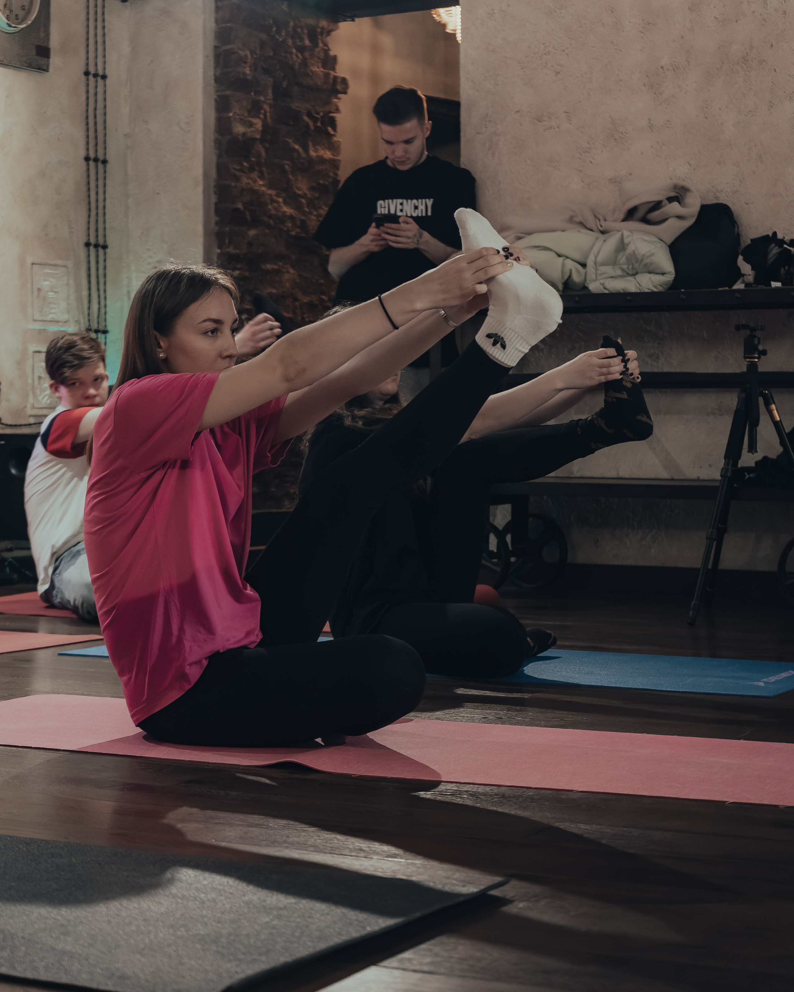 YOGA. NOIZOMAX Художественный фотограф в Дубай