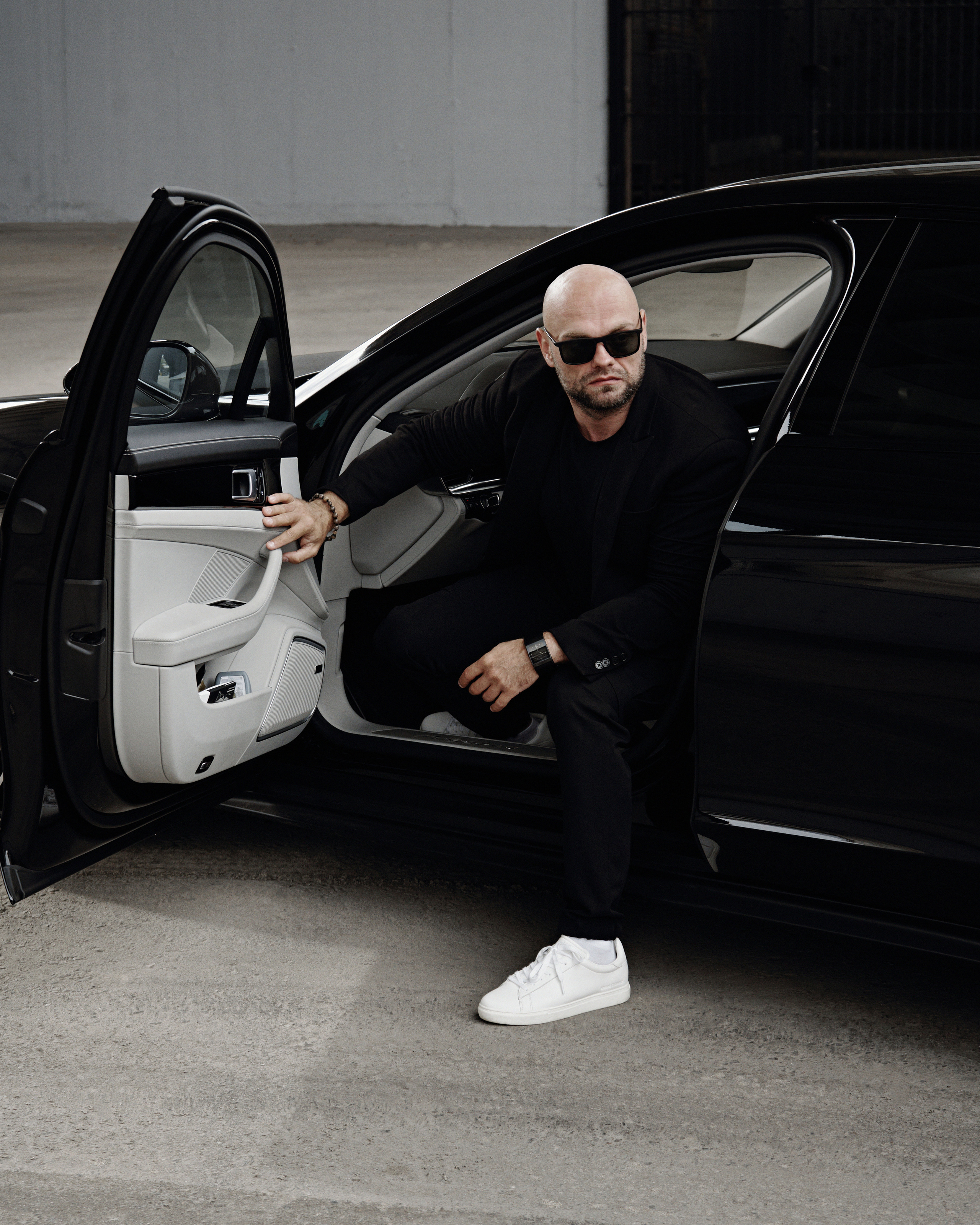 PORSCHE. NOIZOMAX Художественный фотограф в Дубай