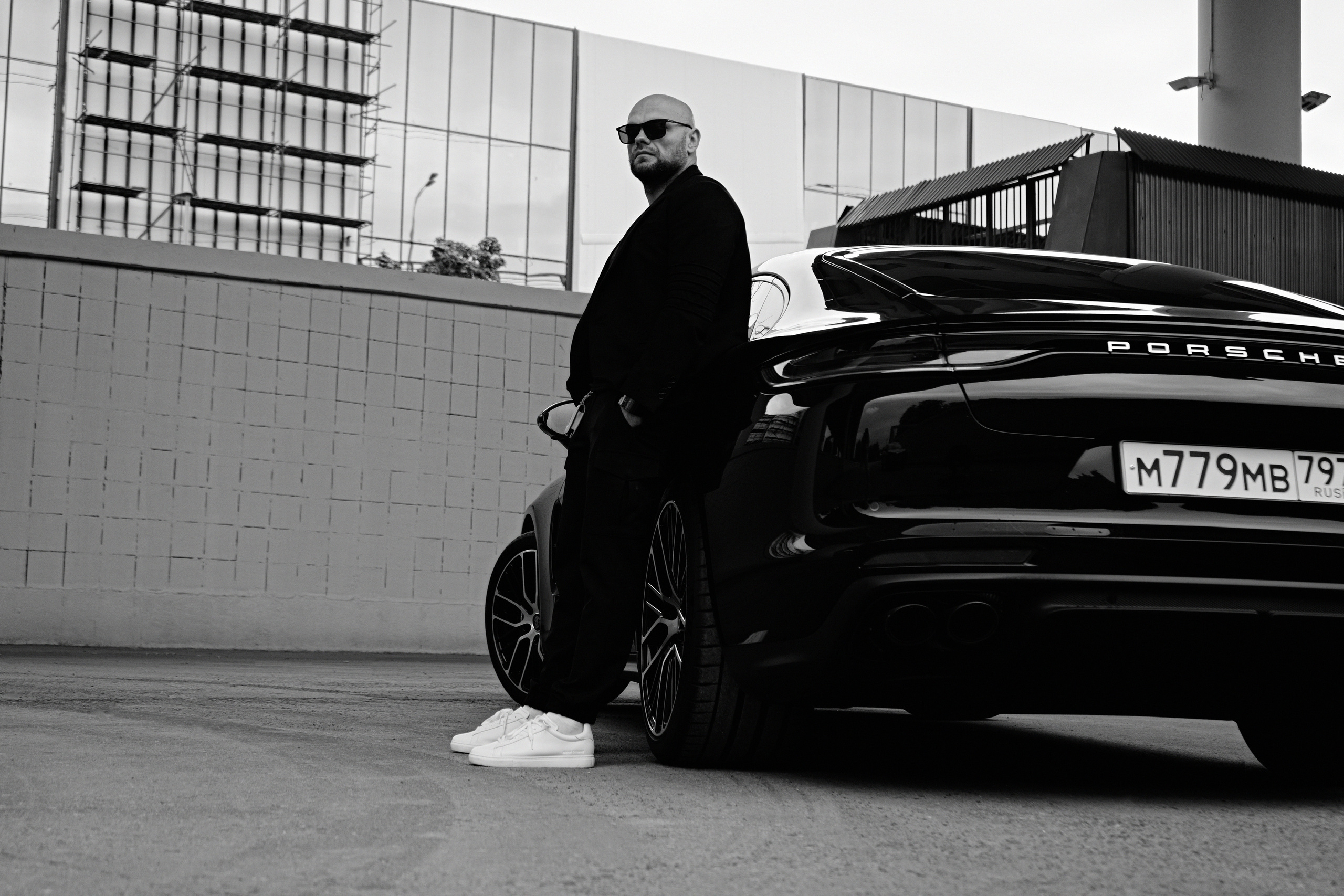 PORSCHE. NOIZOMAX Художественный фотограф в Дубай