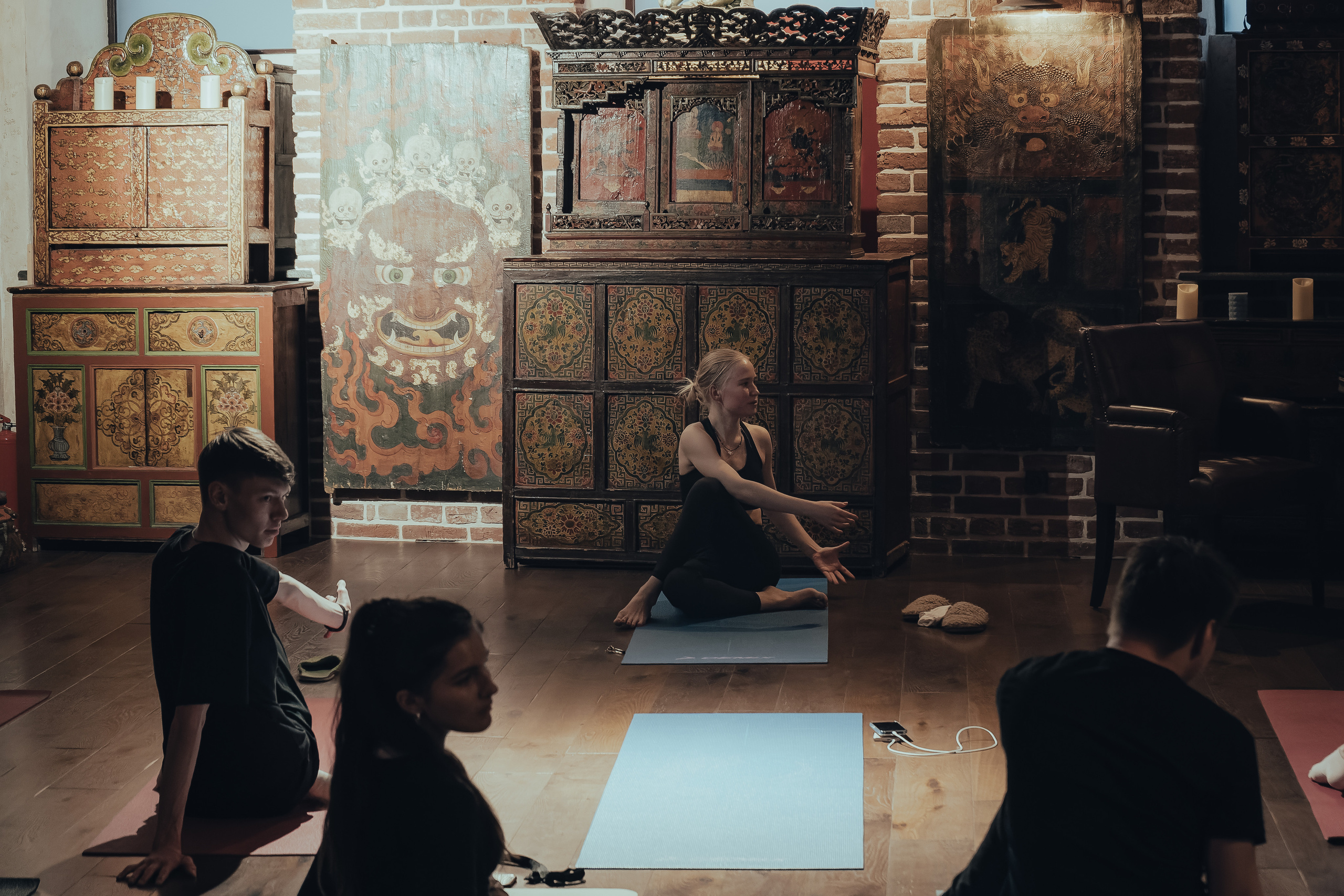 YOGA. NOIZOMAX Художественный фотограф в Дубай