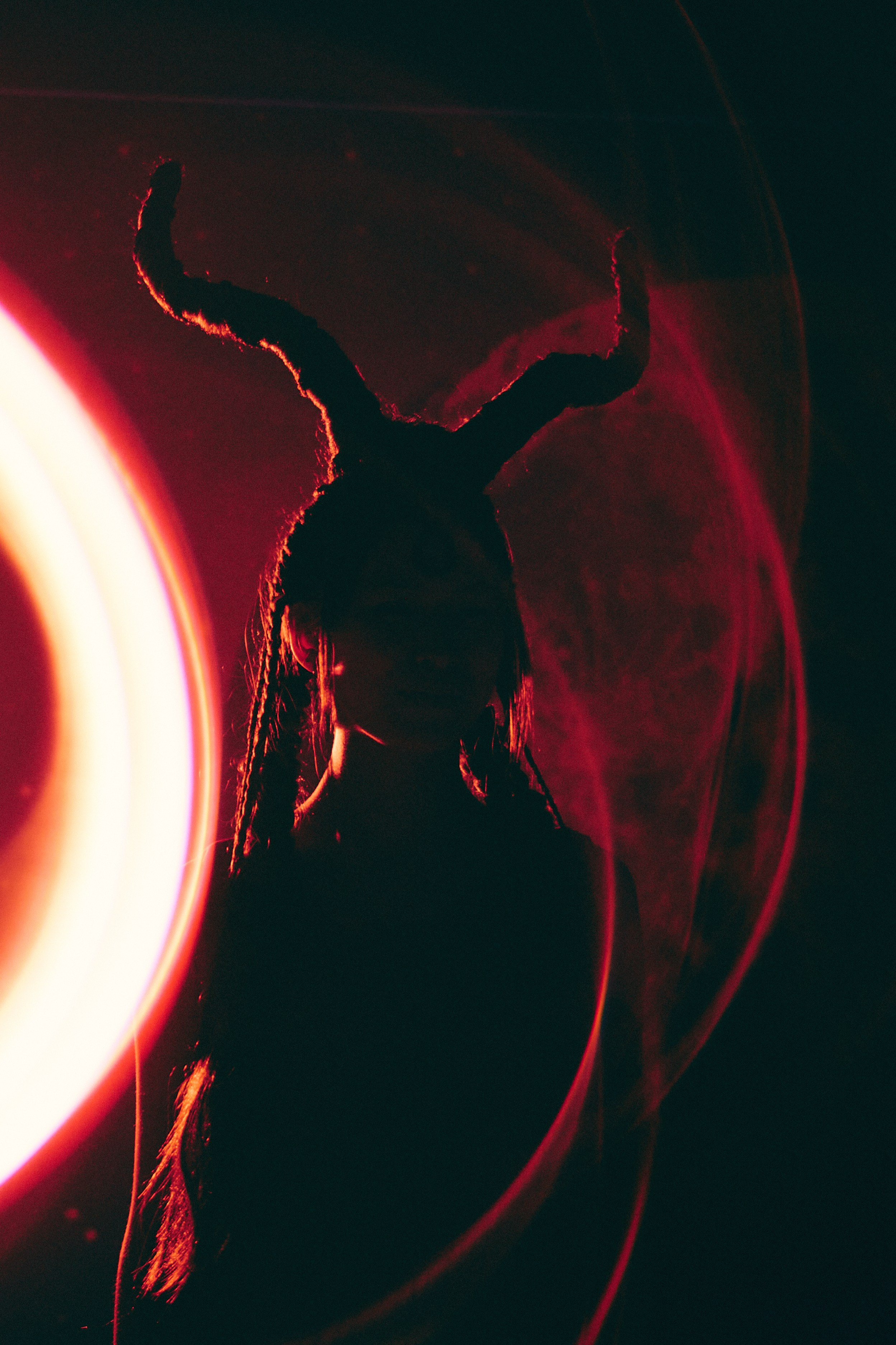 Ника: рогастый демон | Женский портрет | Белов Тимофей, фотограф СПБ. Фотограф Белов Тимофей | Санкт-Петербург | СПБ