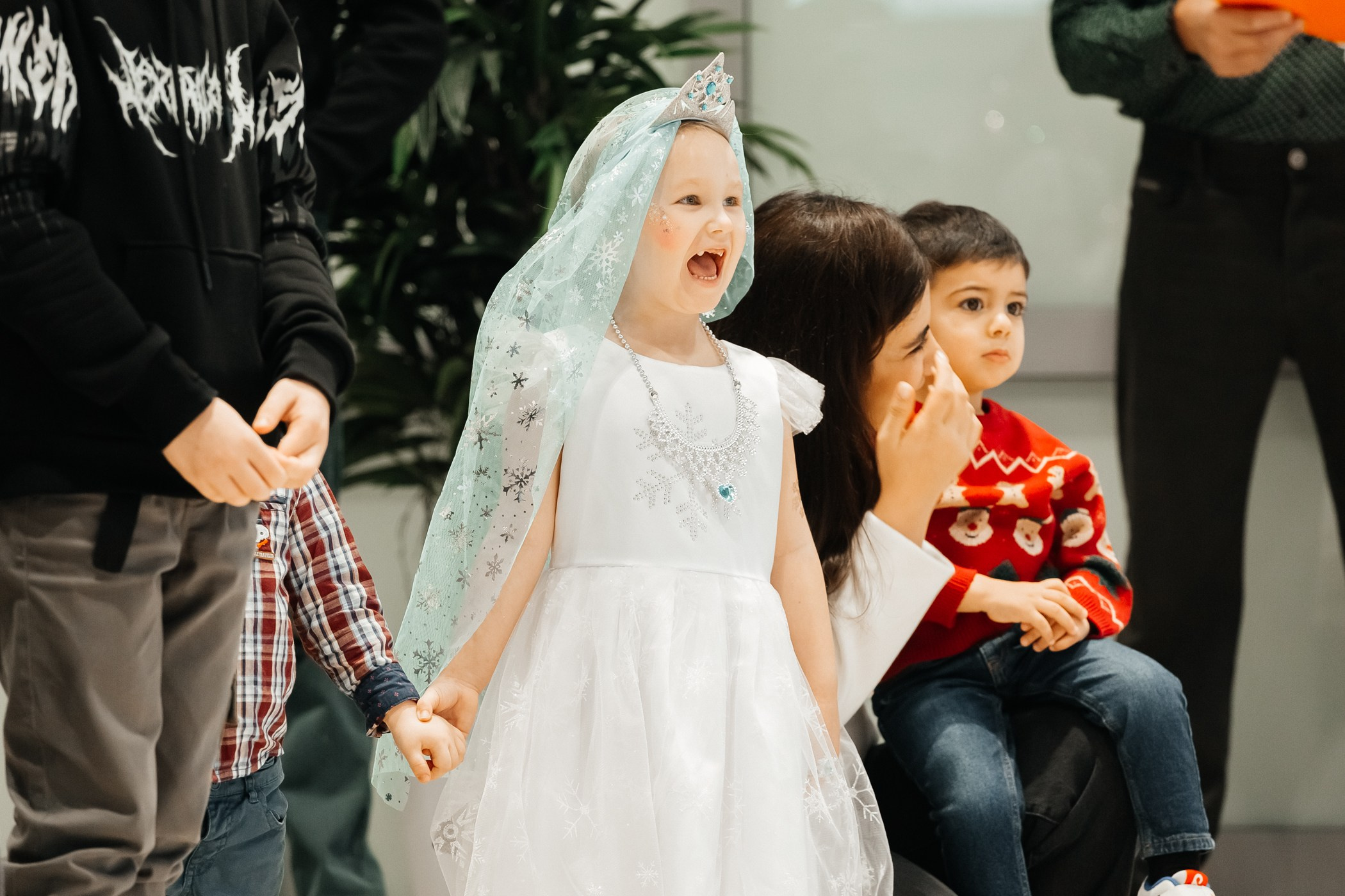 Детский мастер-класс в «Картель Авто» — «Студия чудес Алиса». Фотограф Кемерово | Сергей