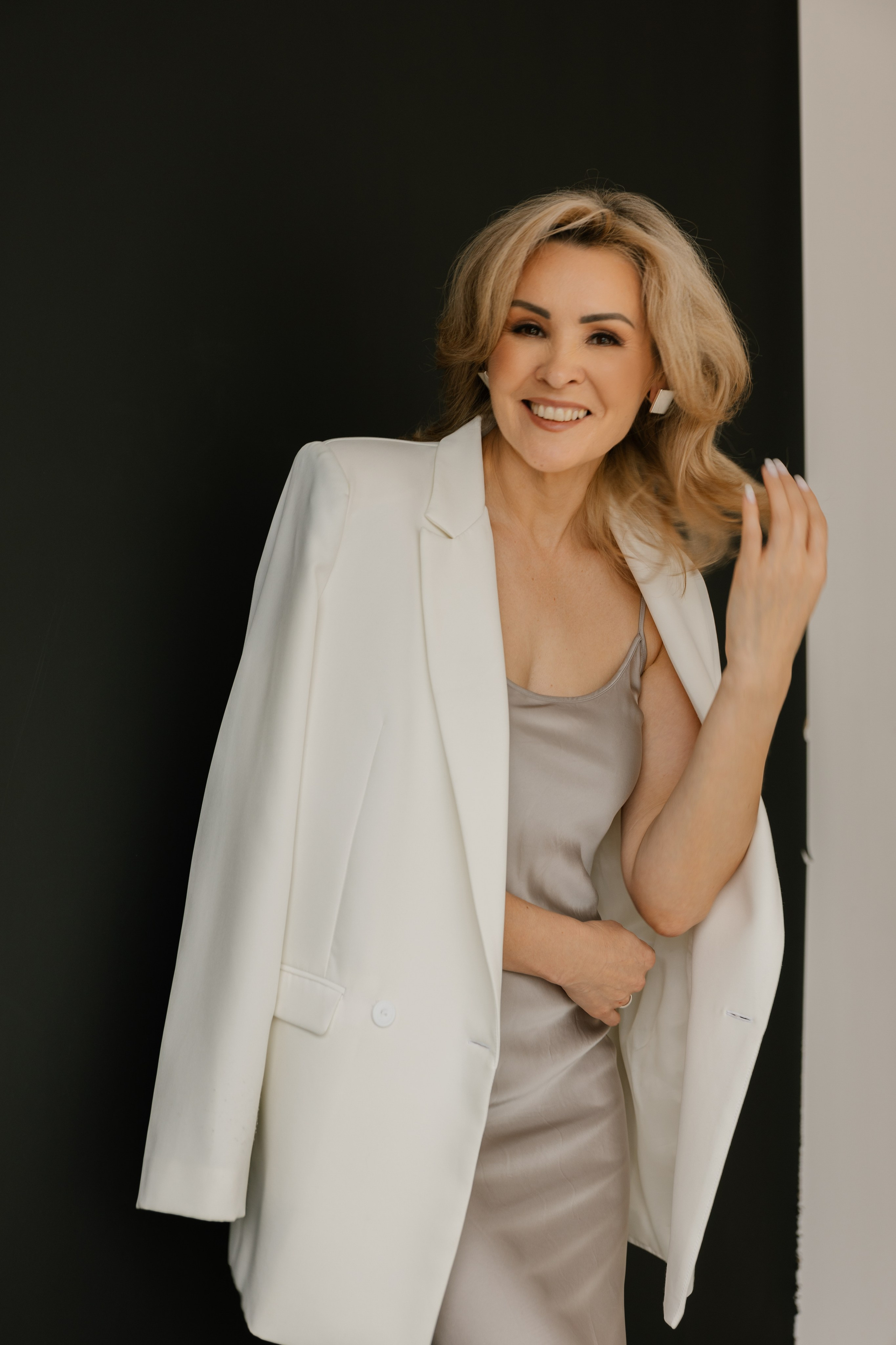 Ты в студии. Вита Овчинникова. Фотограф в Новосибирске. Снимаю женские портреты, контент для блогеров и брендов