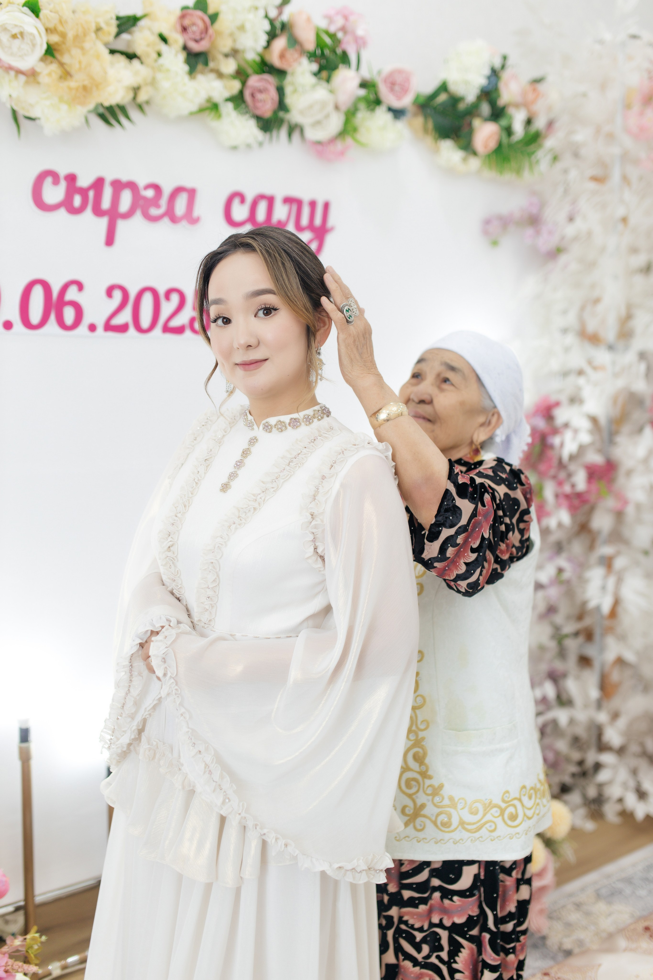 Moldir — syrğa salu. Wedding and Love story Photographer