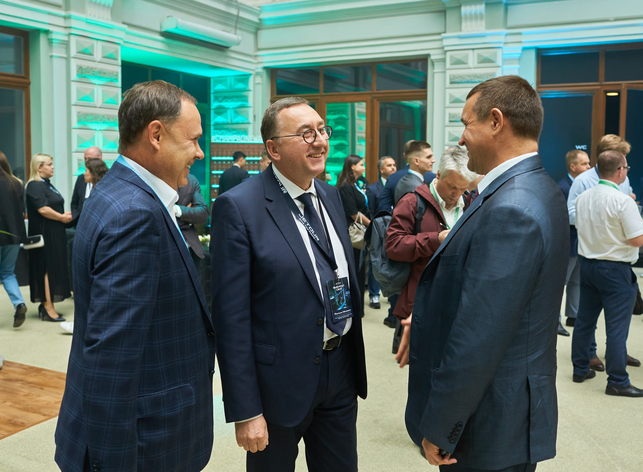 Jetour. Bespoke Image Service