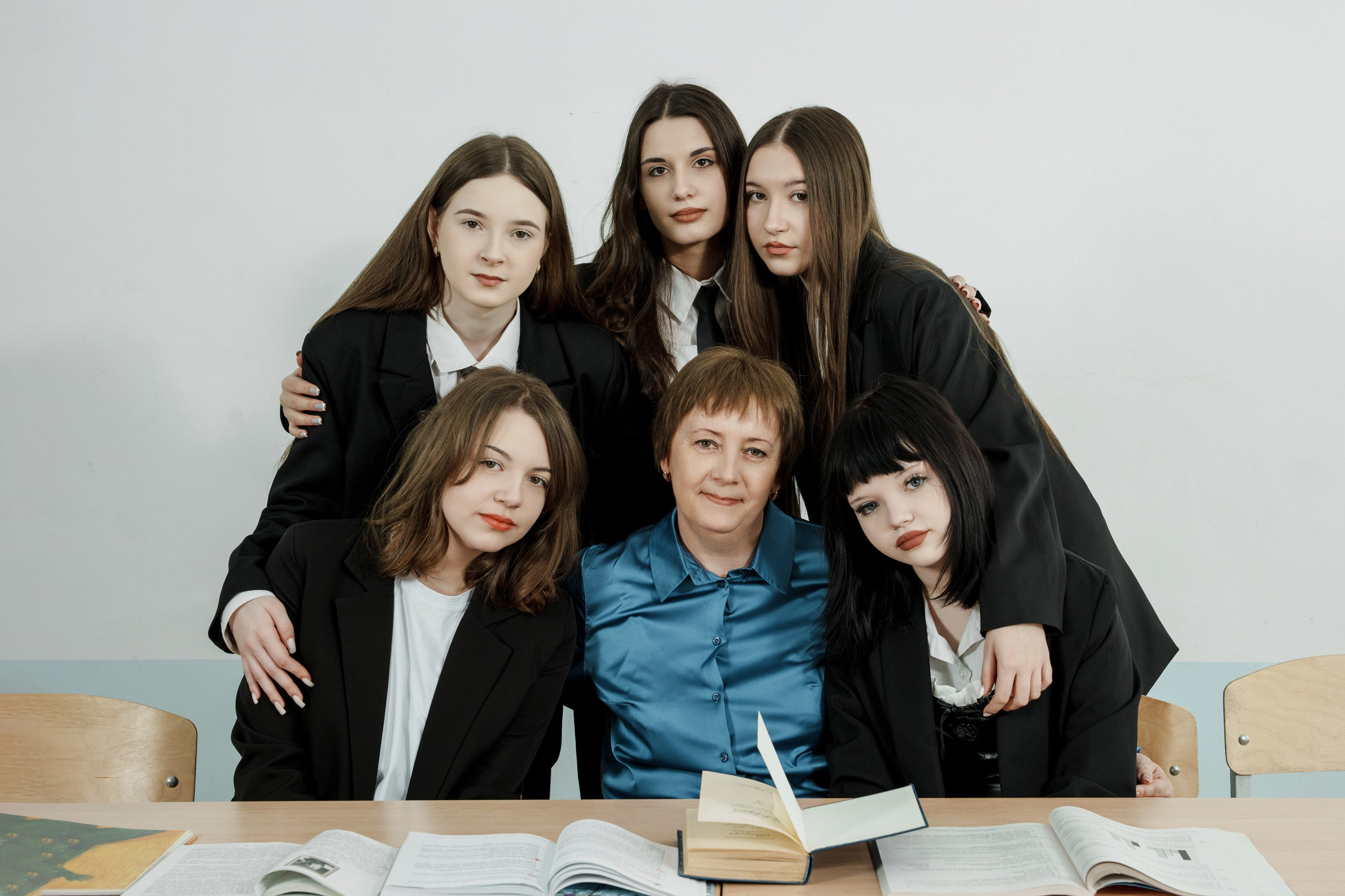 11 класс сьемка для альбома в школе. Ольга Плаксина фотограф в Саратове