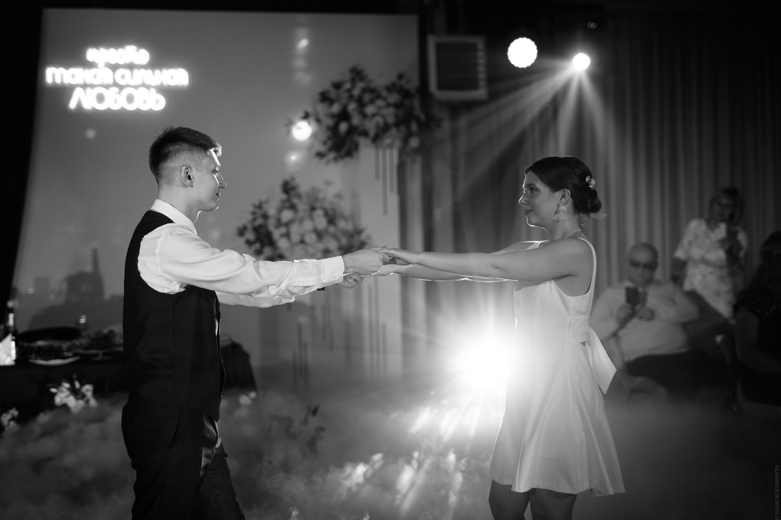 НеИГРЫ и прожарка жениха. Игорь и Дарья. Свадебный и контент- фотограф в Тольятти, Самаре, Москве Яна Уруева