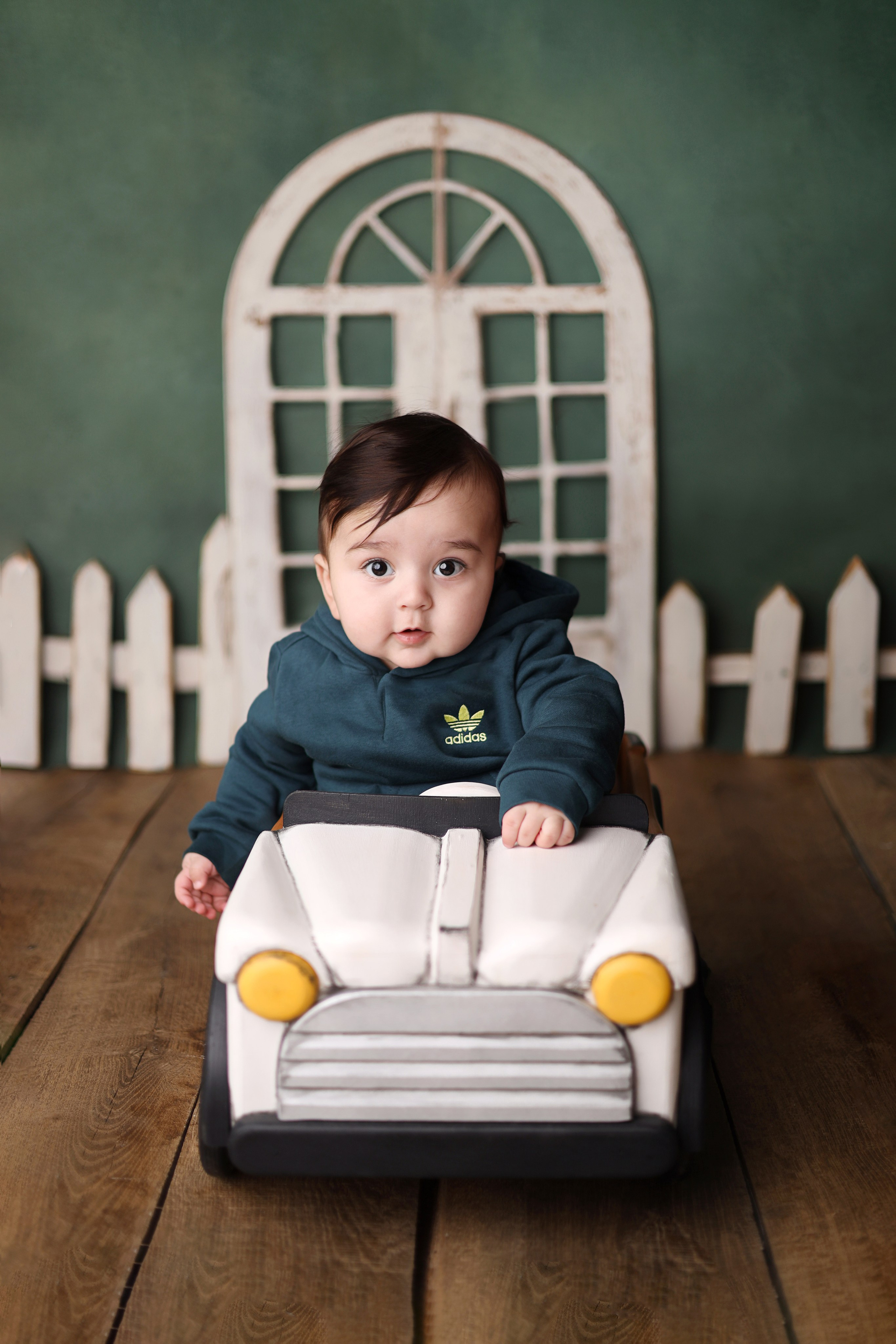 Азнавуру 6 месяцев. Фотограф новорожденных Москва. Ньюборн фотограф Москва