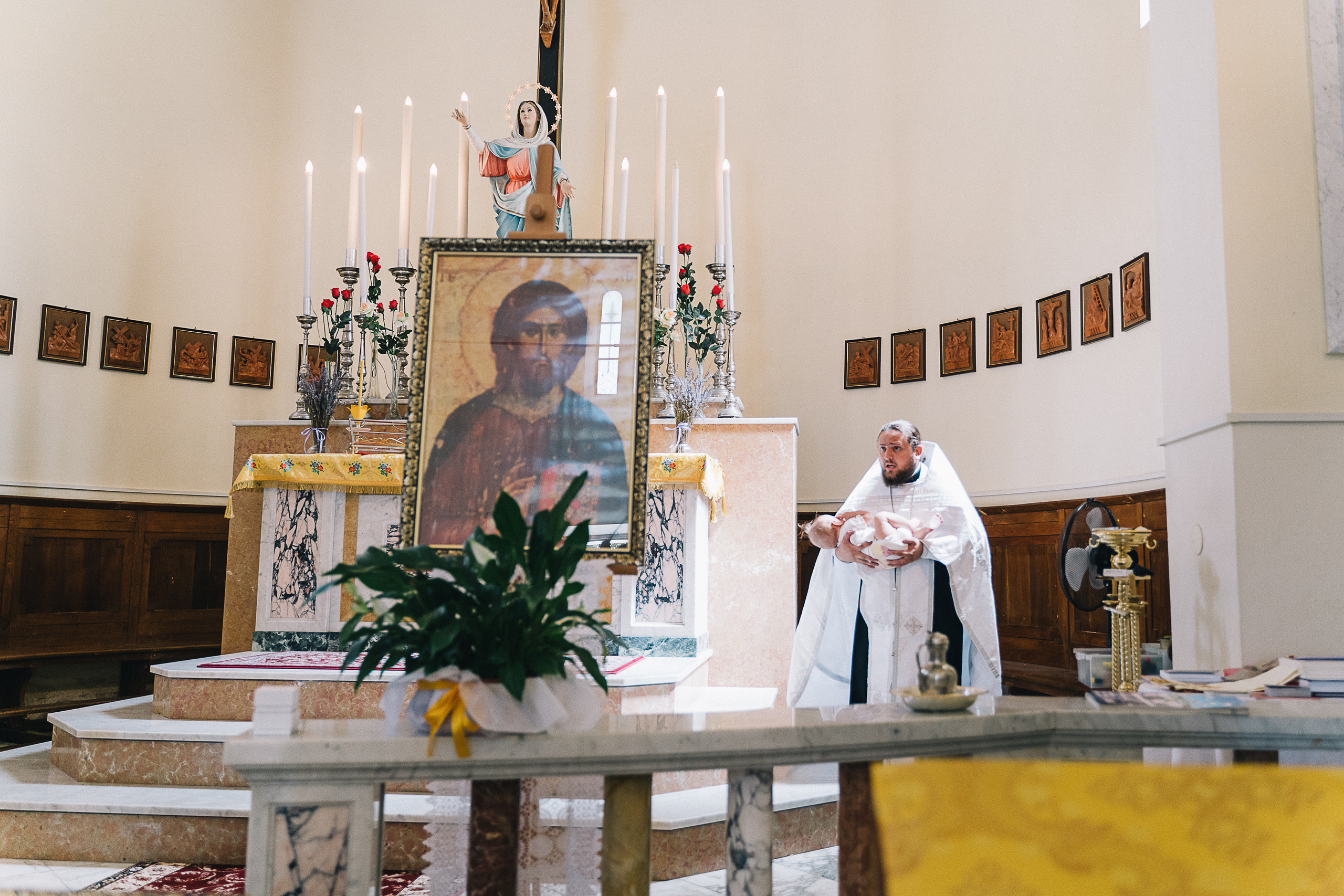 Battesimo gemelli. Family Lifestyle Photographer in Lucca, Italia