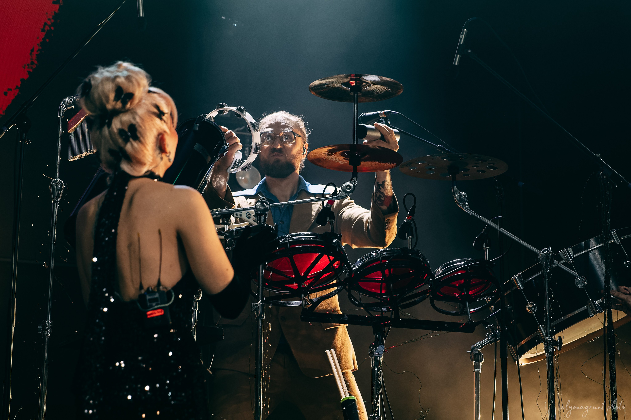 ВИА Велюр, фоторепортаж, СПб, BASE, 14.12.2025. Алена Адрианова: фотограф в Санкт-Петербурге