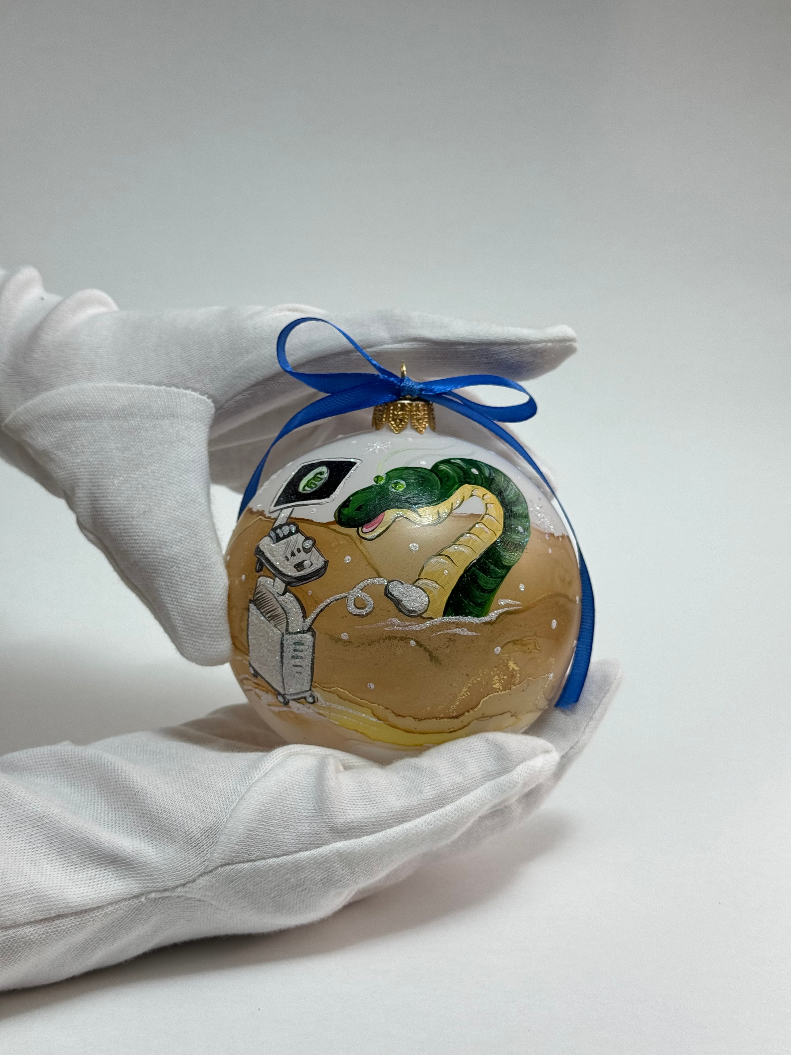 ArtSHARm- наше портфолио по ёлочным шарам с ручной росписью. Художественная ручная роспись елочных шаров, корпоративные подарки и восковые аромасвечи