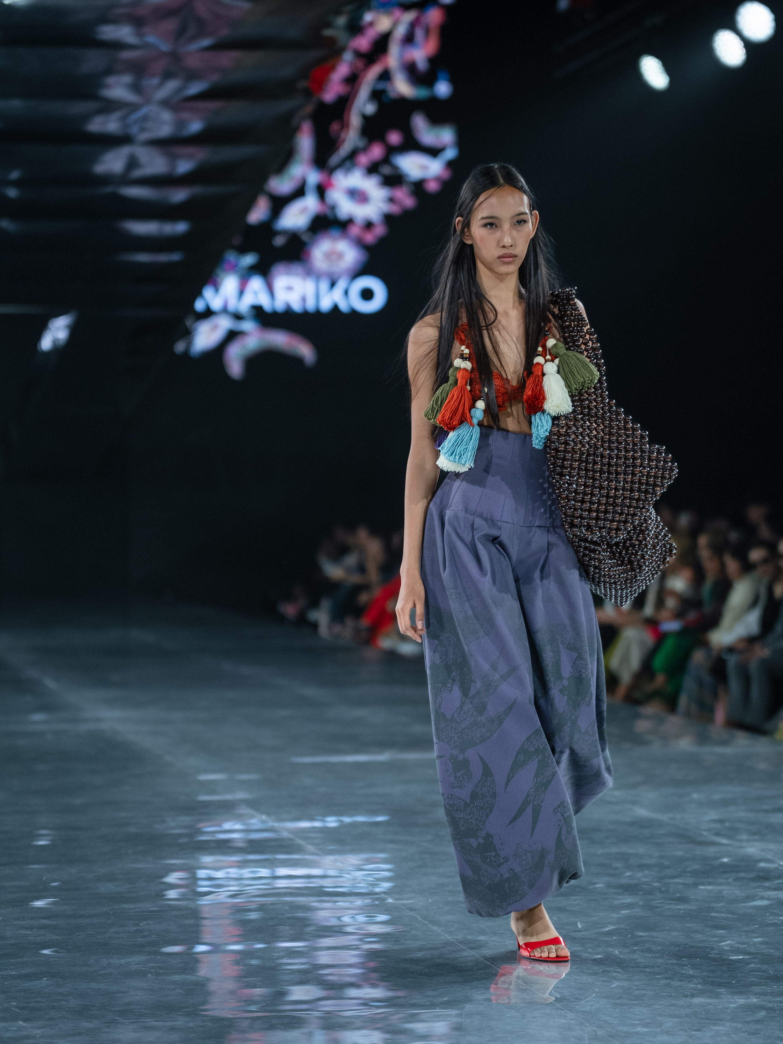 Visa Fashion Week Pre-Fall Mariko. Сайт Алматинского НЮ АРТ, будуар и фэшн фотографа Дениса Карпенко