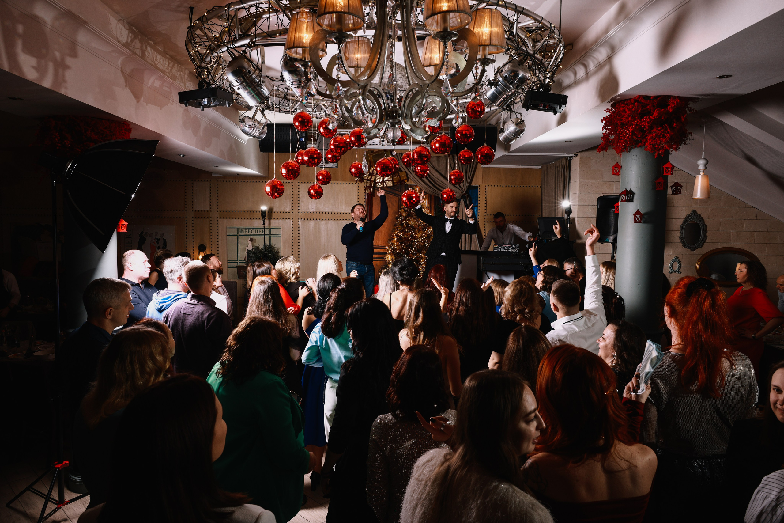 Экспресс Офис, новогодний корпоратив в ресторане Респект, г. Тула. Фотограф в Туле — Борисов Николай