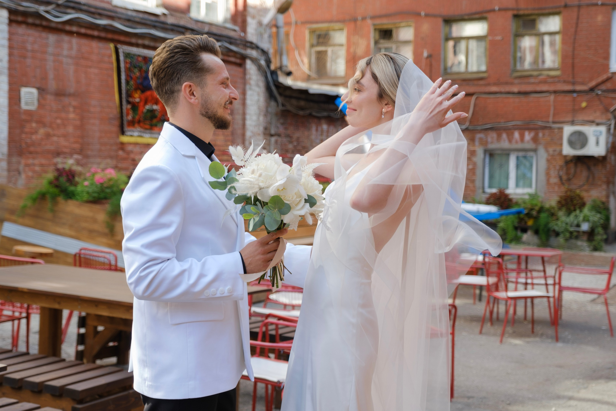 Alexander Alina. Wedding photographer