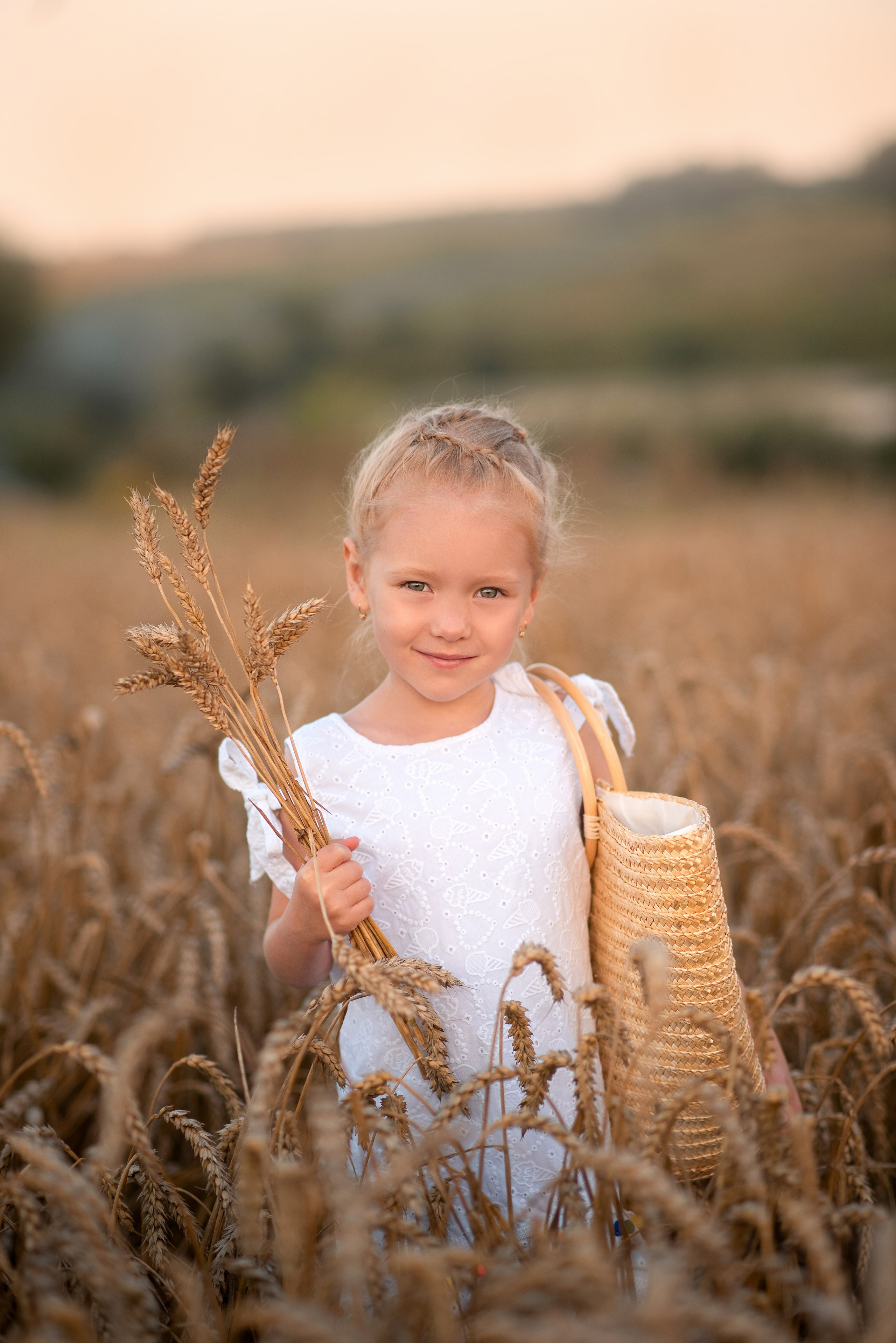 Семейная фотосессия в пшеничном поле. Семейный и детский фотограф в Туле Светлана Воронкова