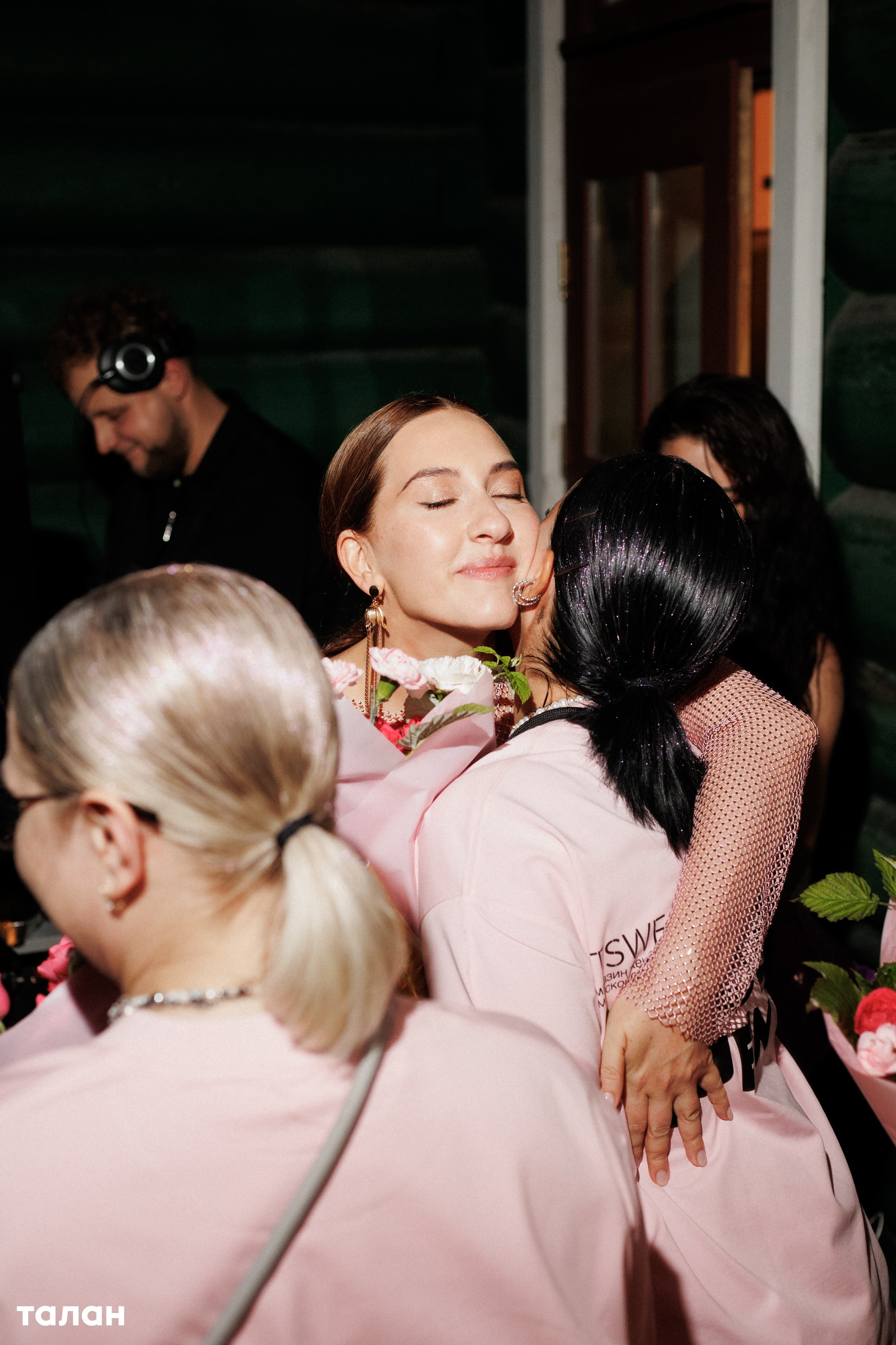 ВИНОТЕКА [бар+магаз] — BIRTHDAY PARTY. СВОИ. ФОТООТЧЕТЫ-СОБЫТИЯ-МЕСТА