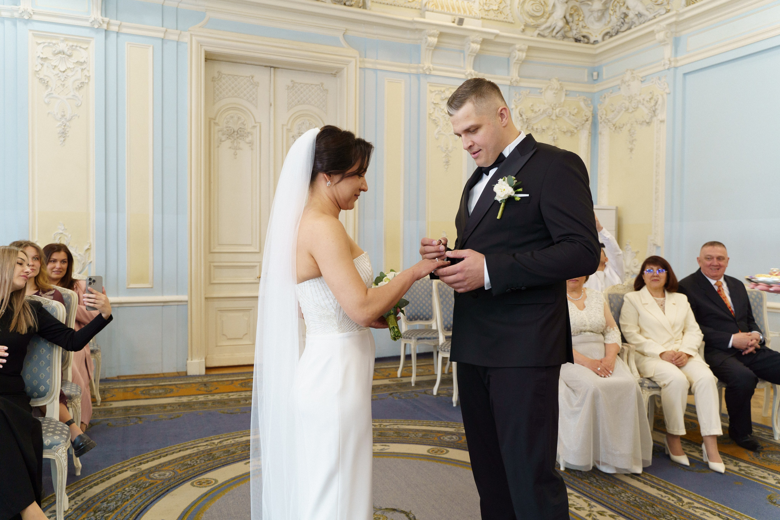 Во Дворце бракосочетания № 2. Professional photoartist in St. Petersburg (wedding, reportage, portrait, model book, love story) Alexander Shvedov