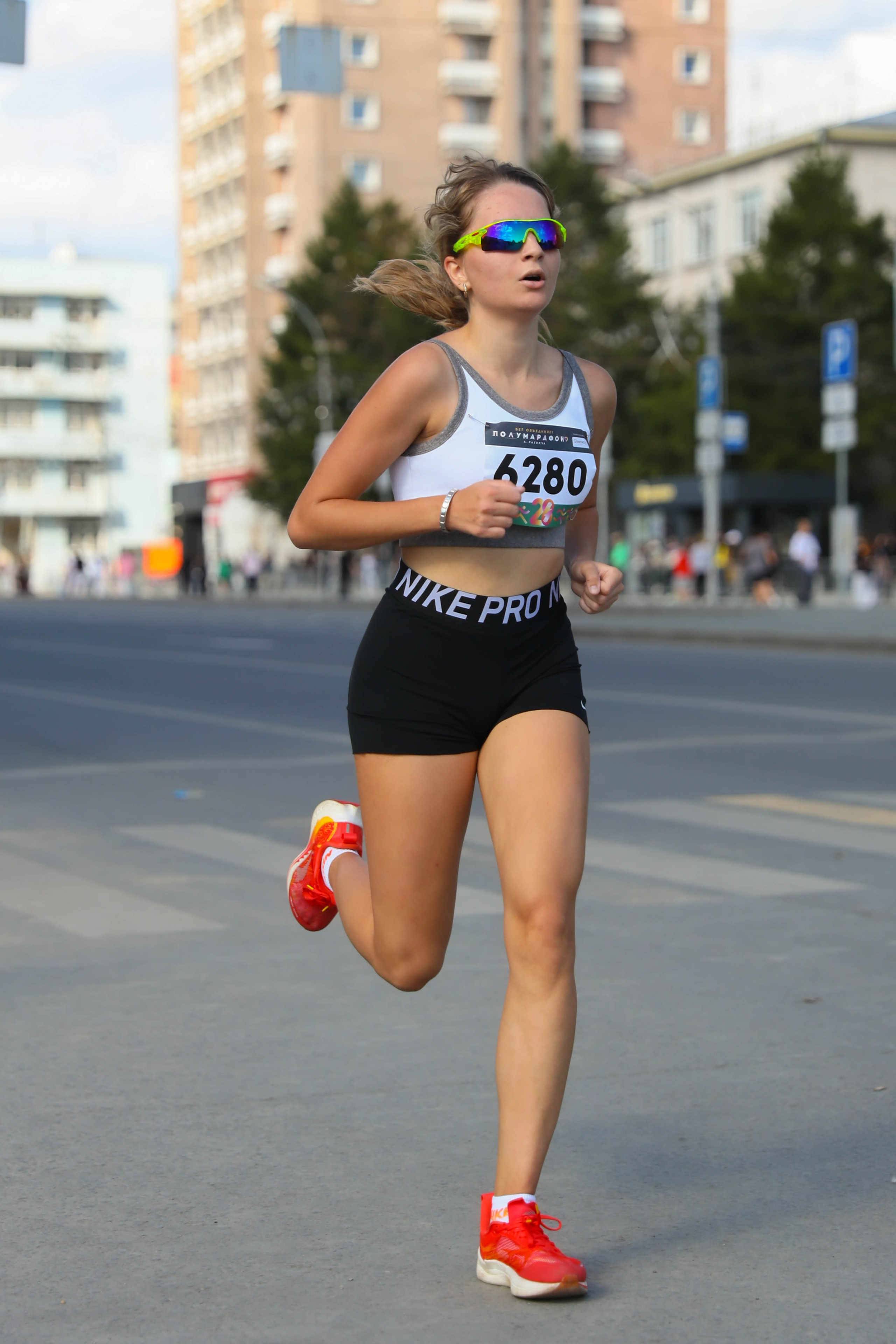 Полумарафон А. Раевича 2025. Репортажный фотограф в Новосибирске Алена Помазунова