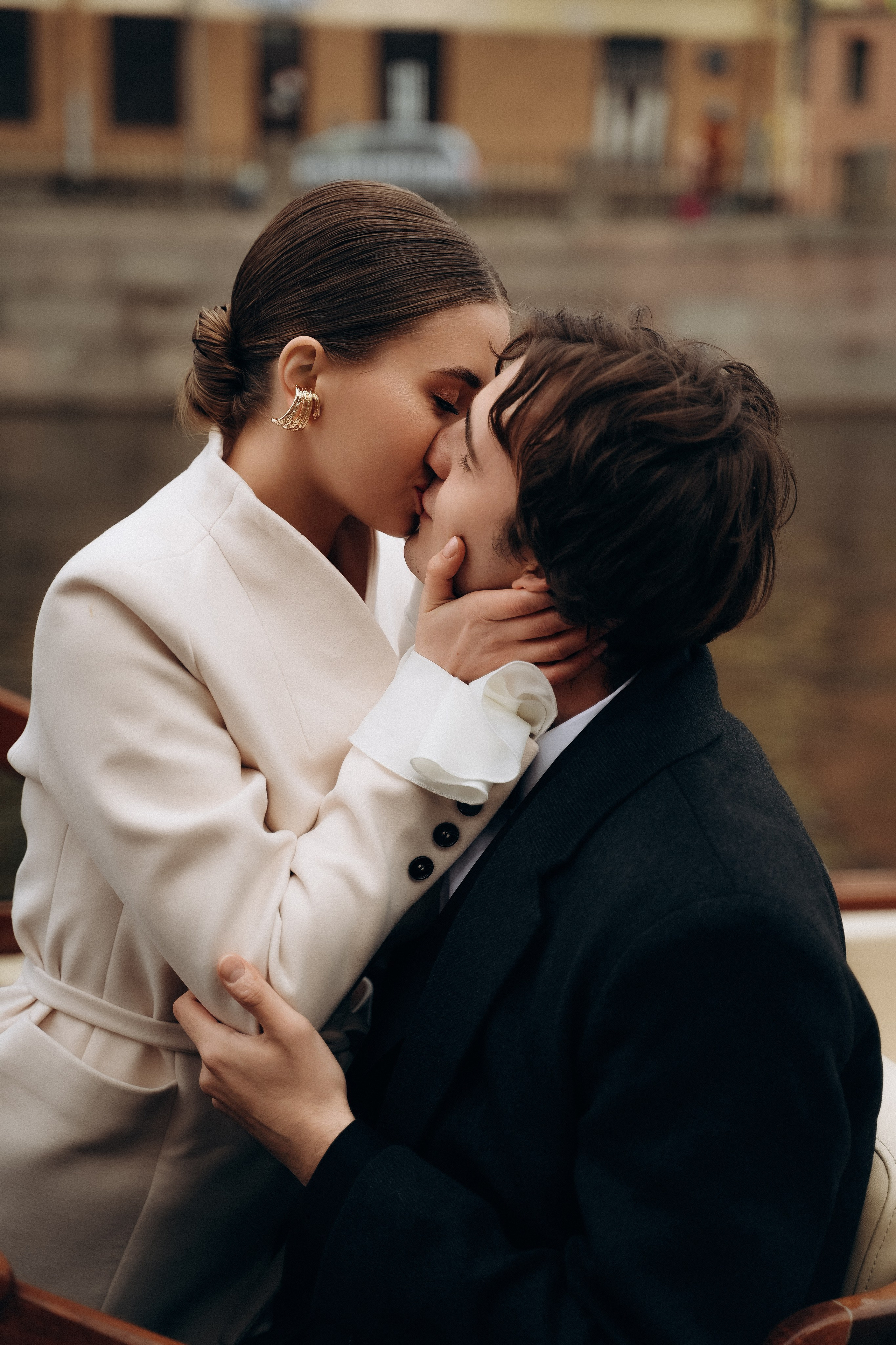 Свадебная фотосессия на катере в Питере