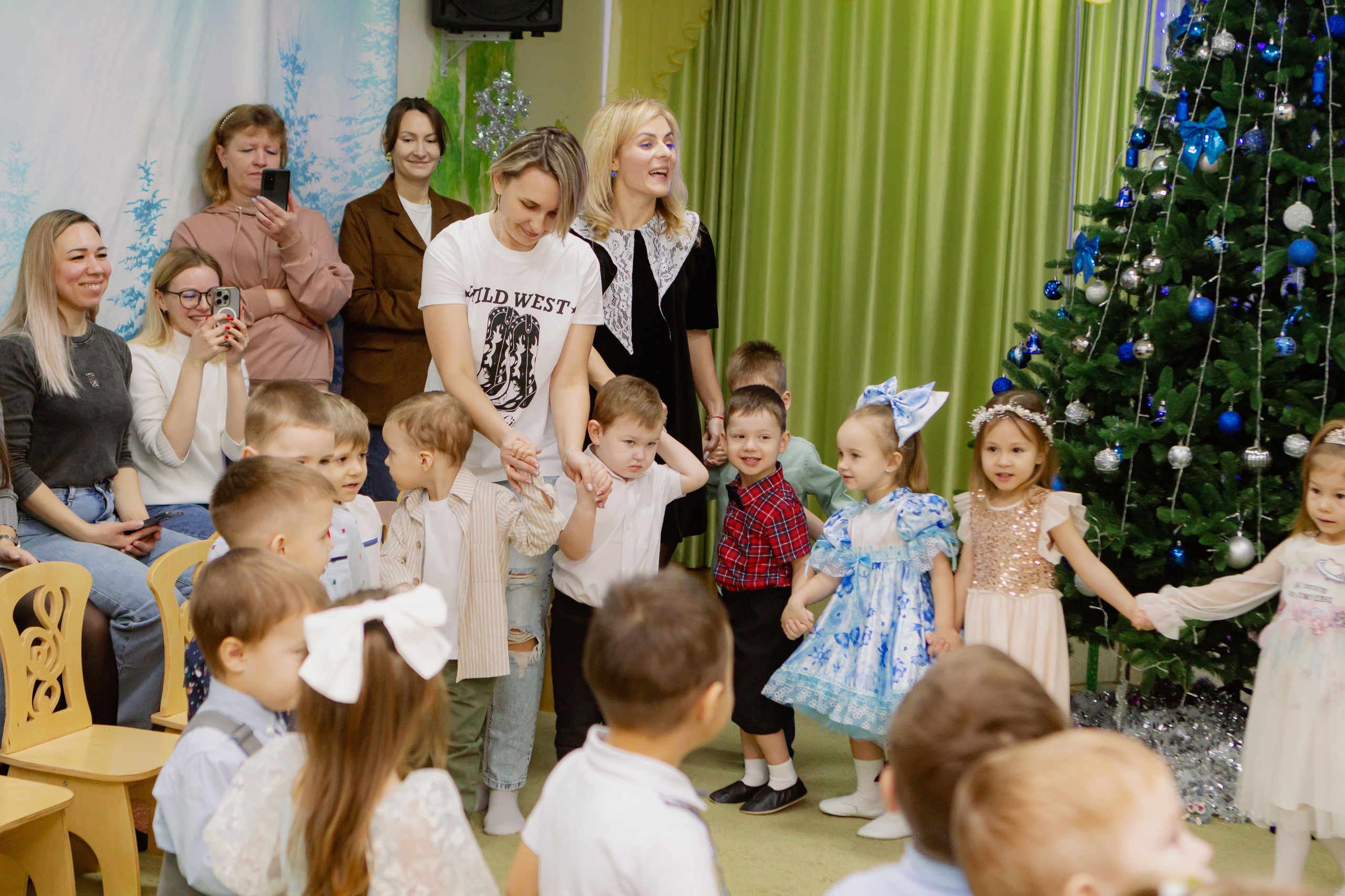 Фотосъёмка новогоднего утренника. Фотограф в Екатеринбурге Пойгина Елена