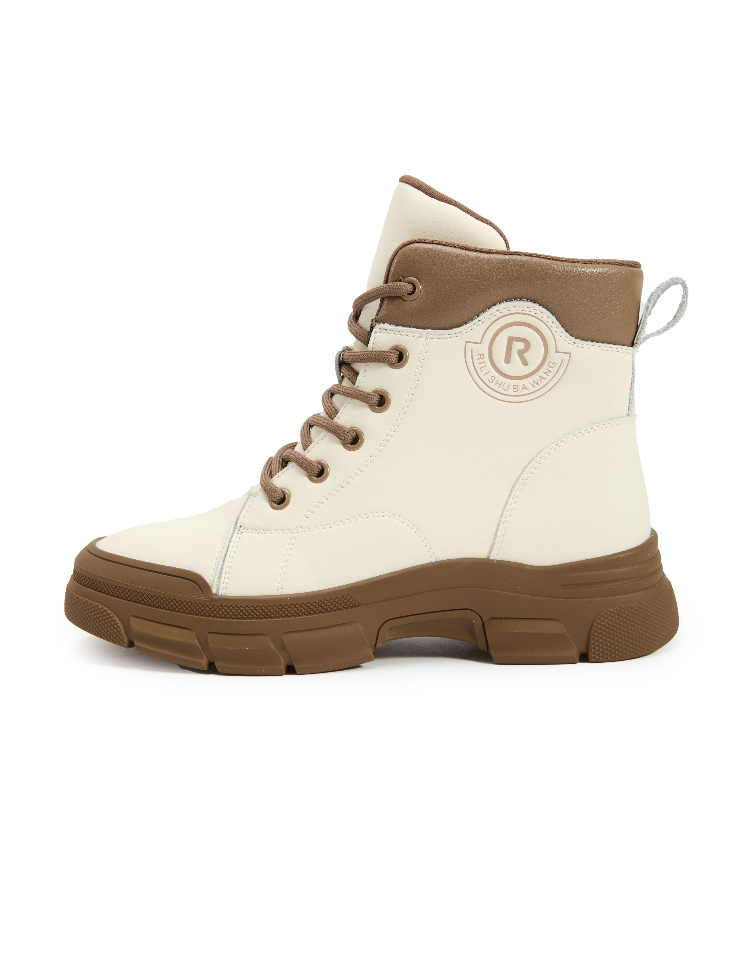 Каталожная фотография обуви. Фотограф в Москве Егор Гончаров