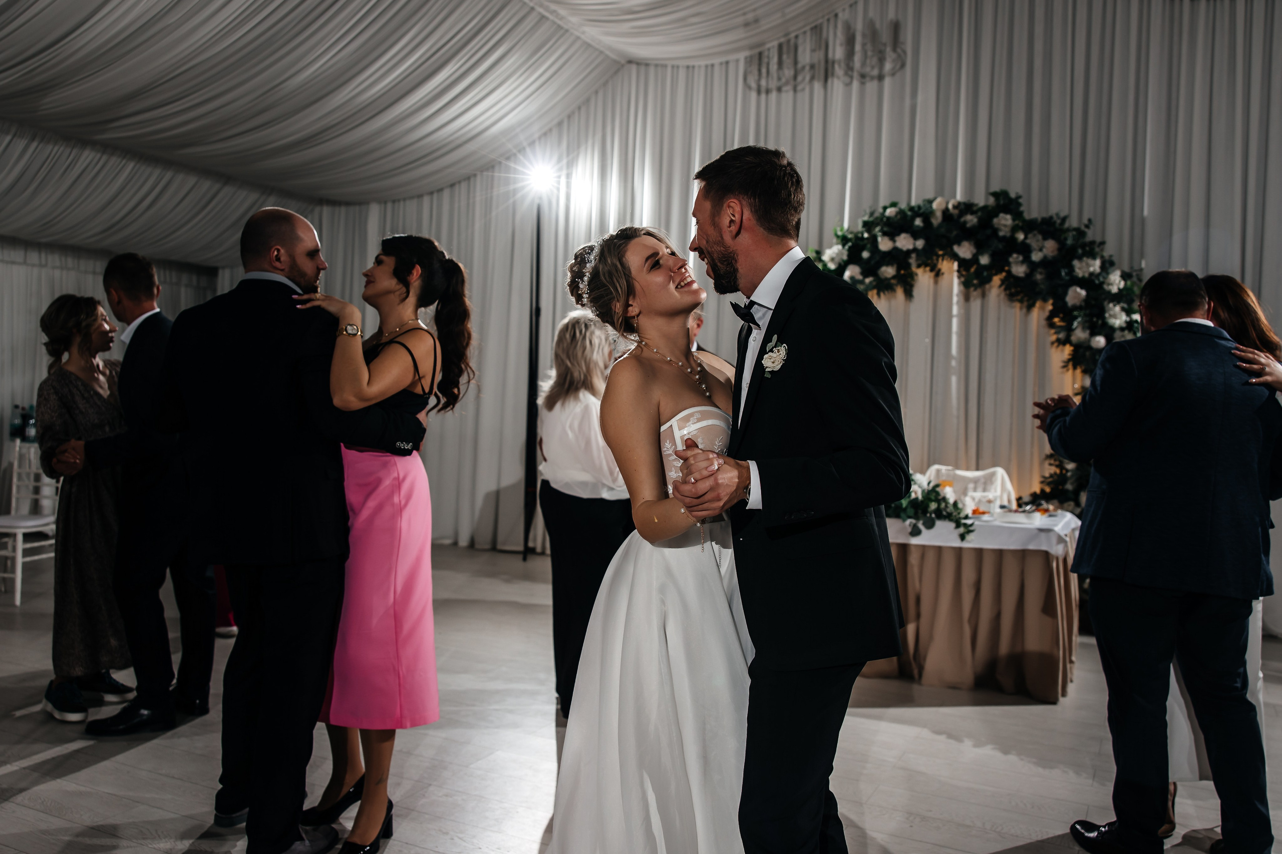 Анонс свадьбы для Ильи и Виктории. Теплый Крымский март. Свадебный фотограф в Крыму и Севастополе Ольга Баскакова