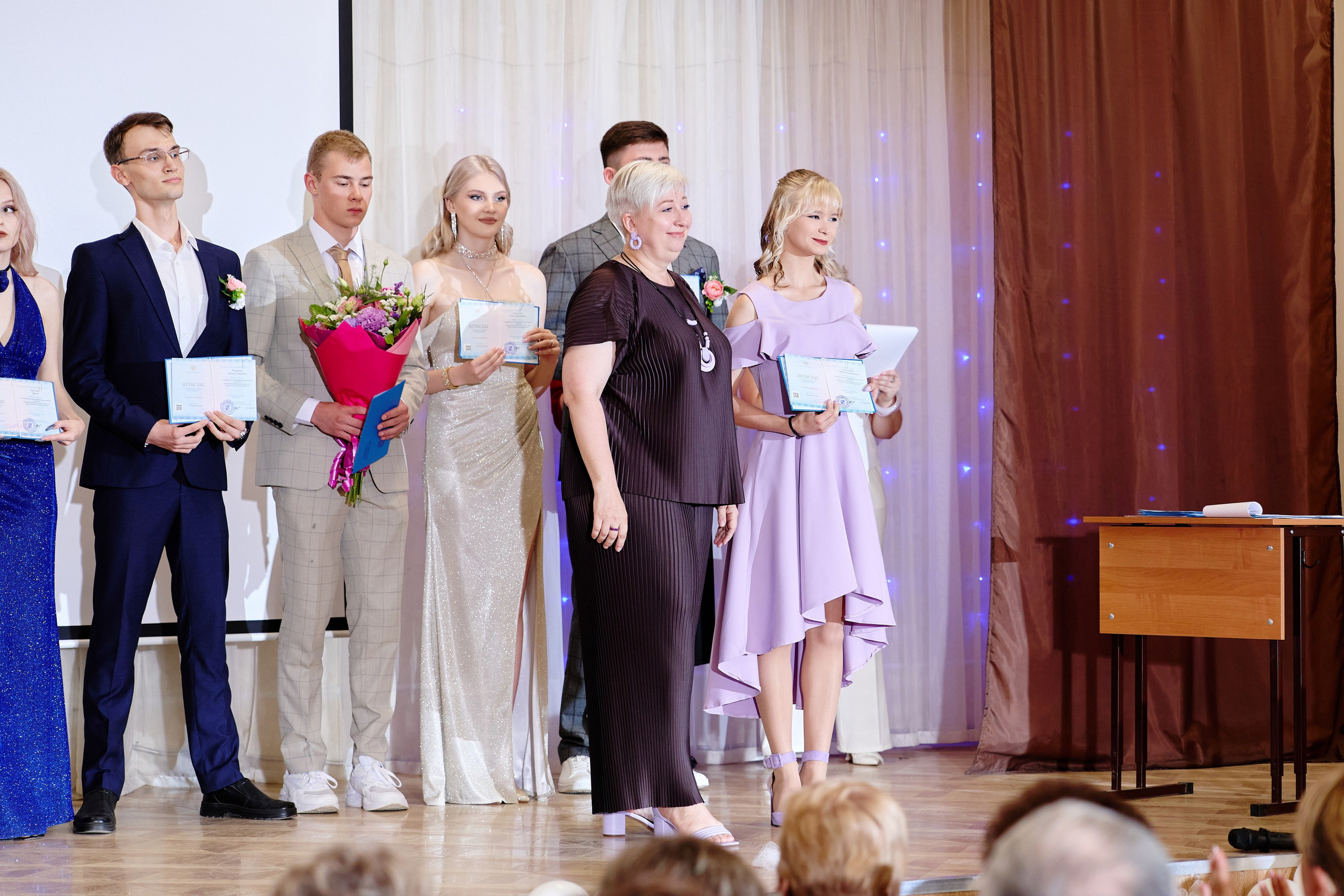 Выпускной 35 Сош. Фотограф Выпускные альбомы Таганрог Сергей Коробченко