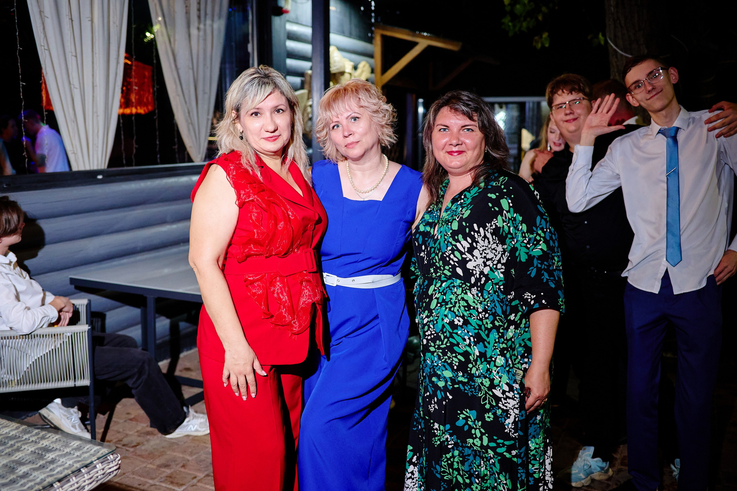 Выпускной 35 Сош. Фотограф Выпускные альбомы Таганрог Сергей Коробченко