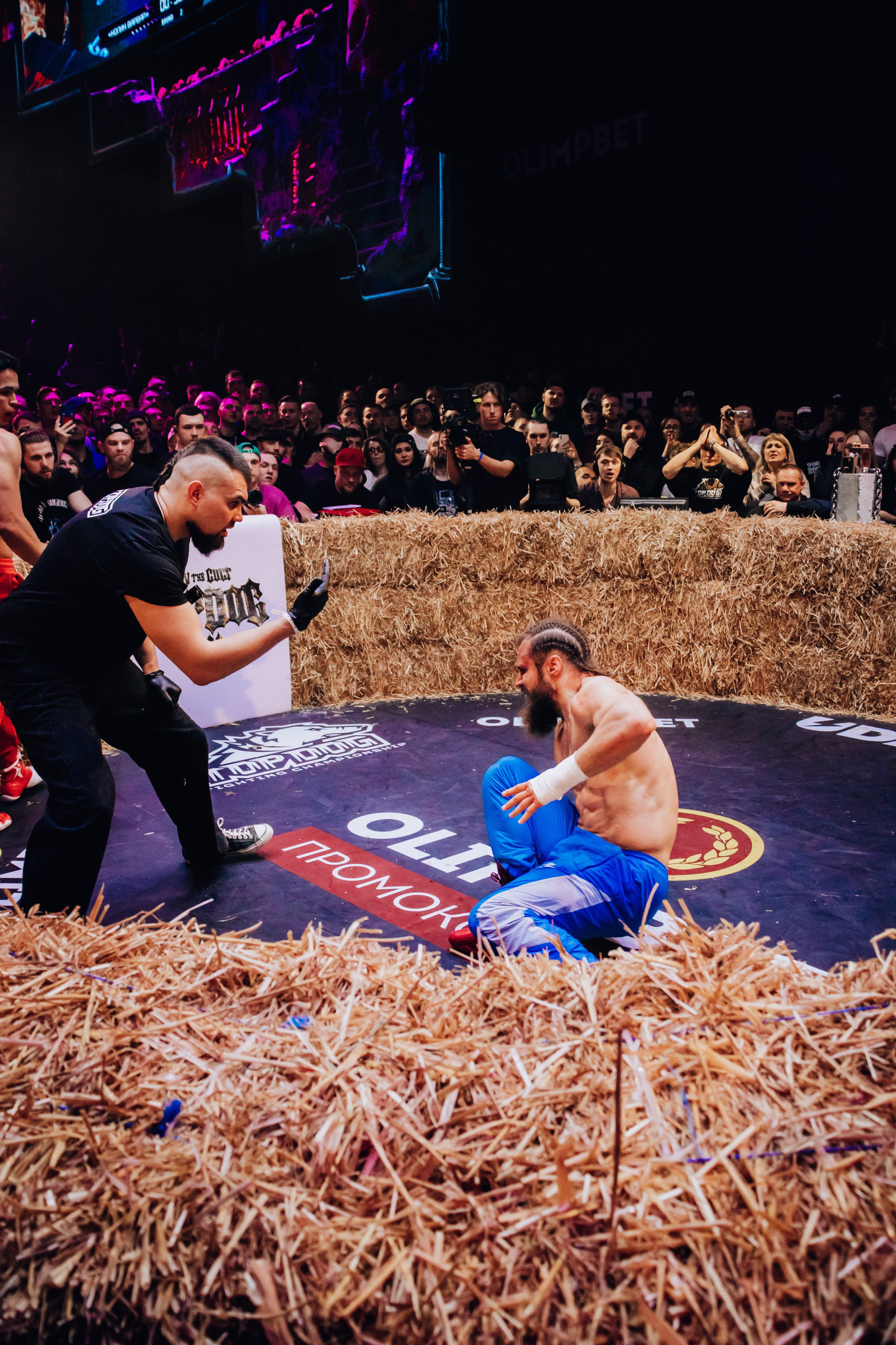 Кулачные бои TopDog. Анастасия Тен