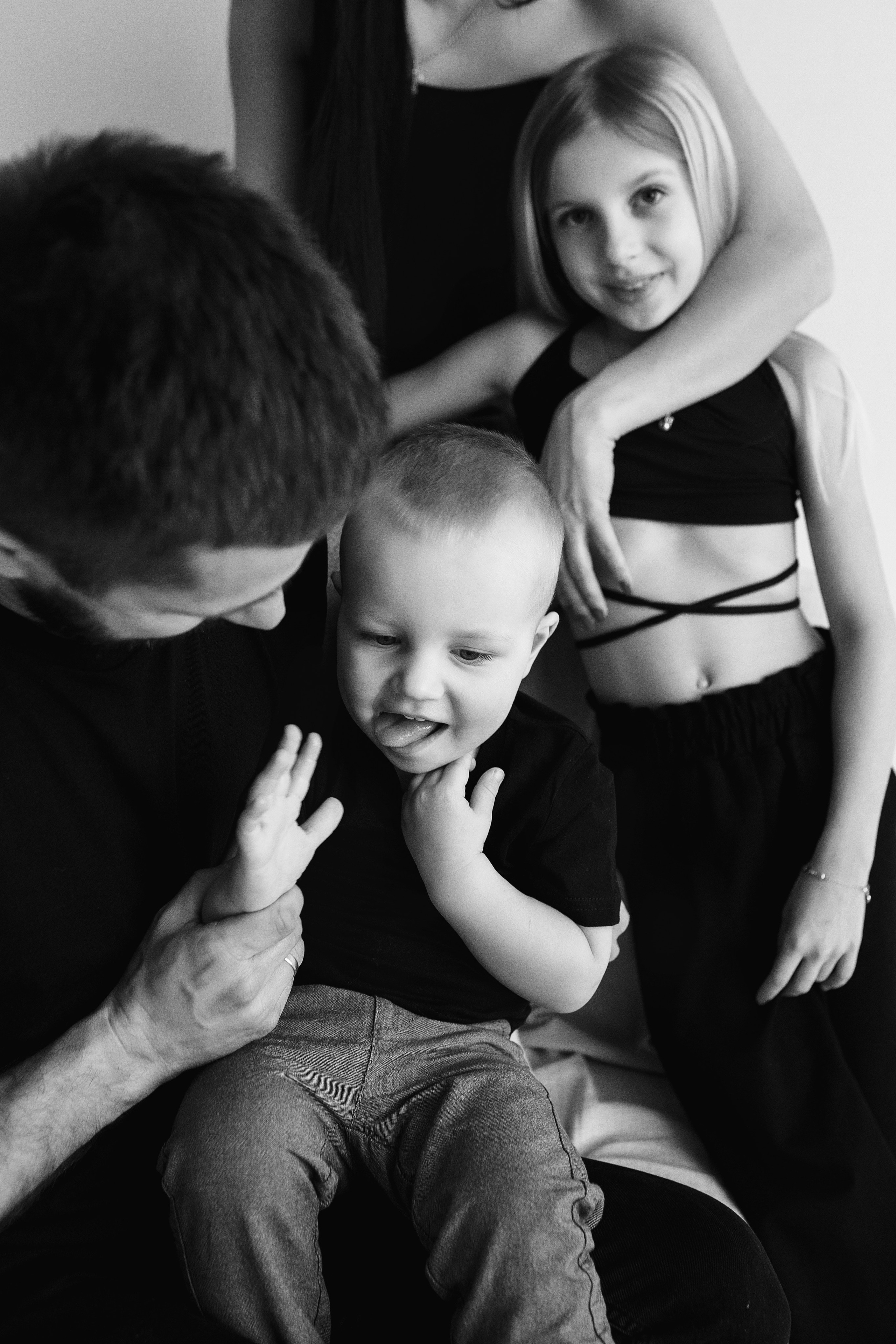 ЧБ серия. Фотограф новорожденных Оксана Полевская