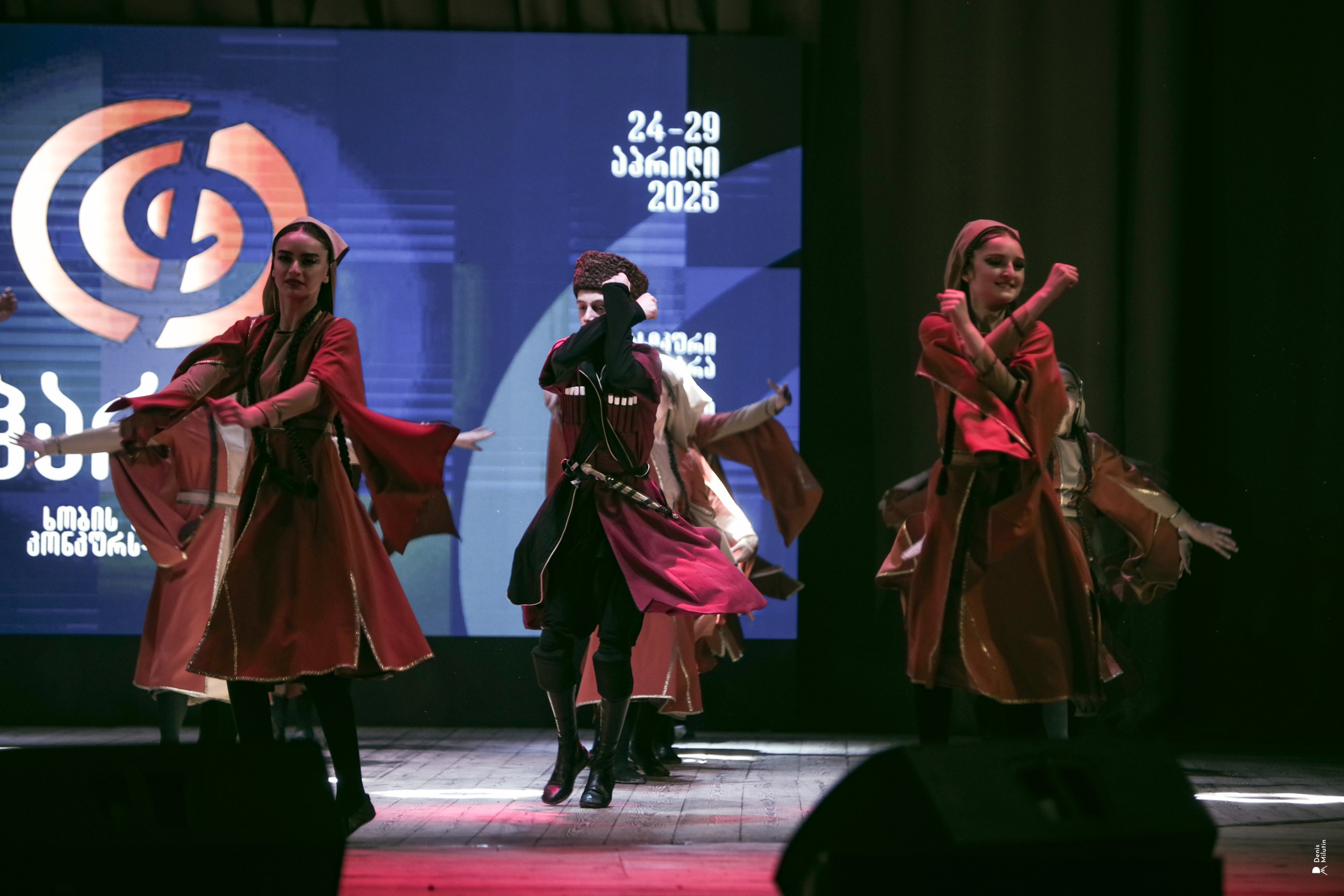 Танцы в Хоби. Портретный фотограф Денис Милютин