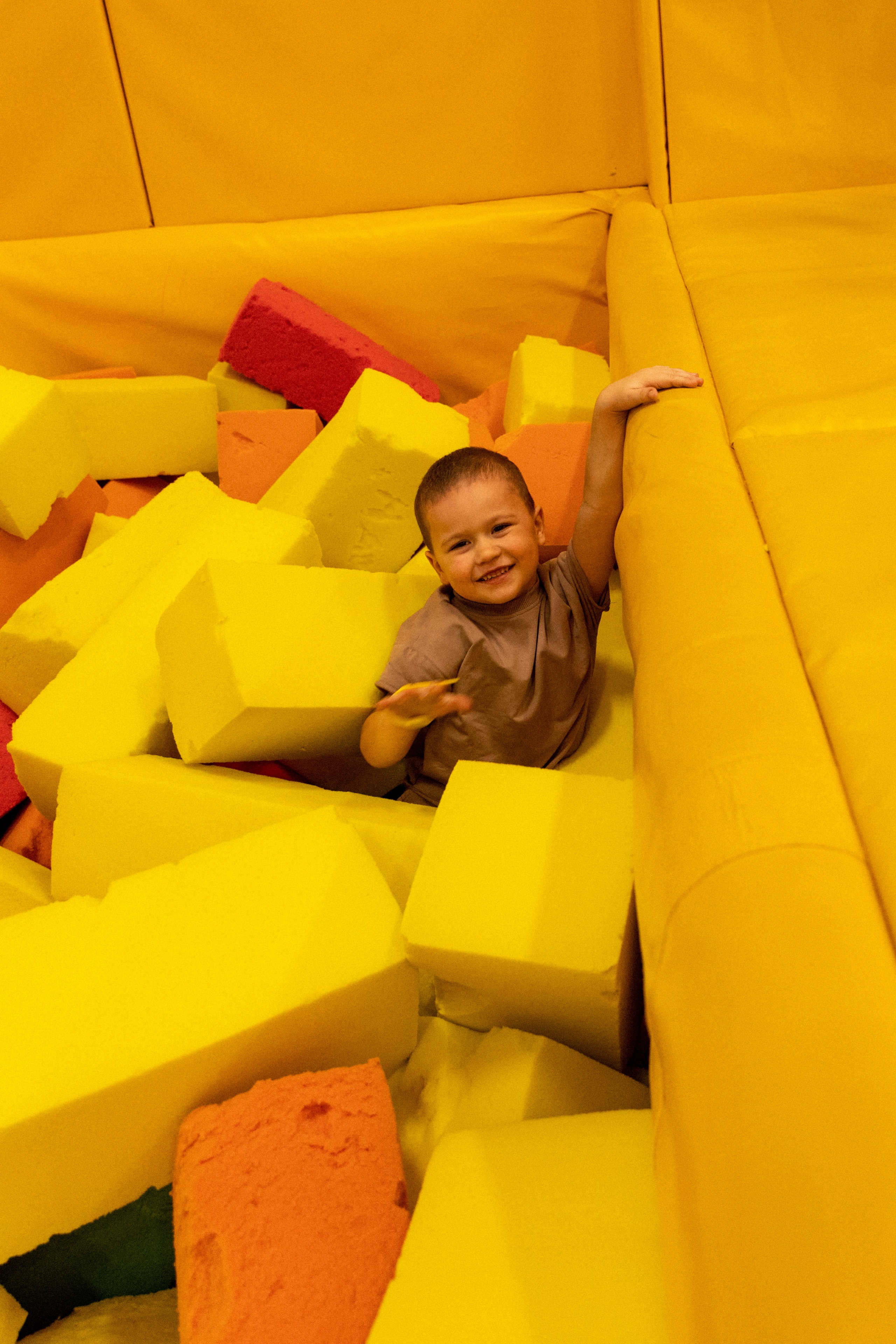 День рождение Артема в CityJump. Выпускные альбомы во Владивостоке