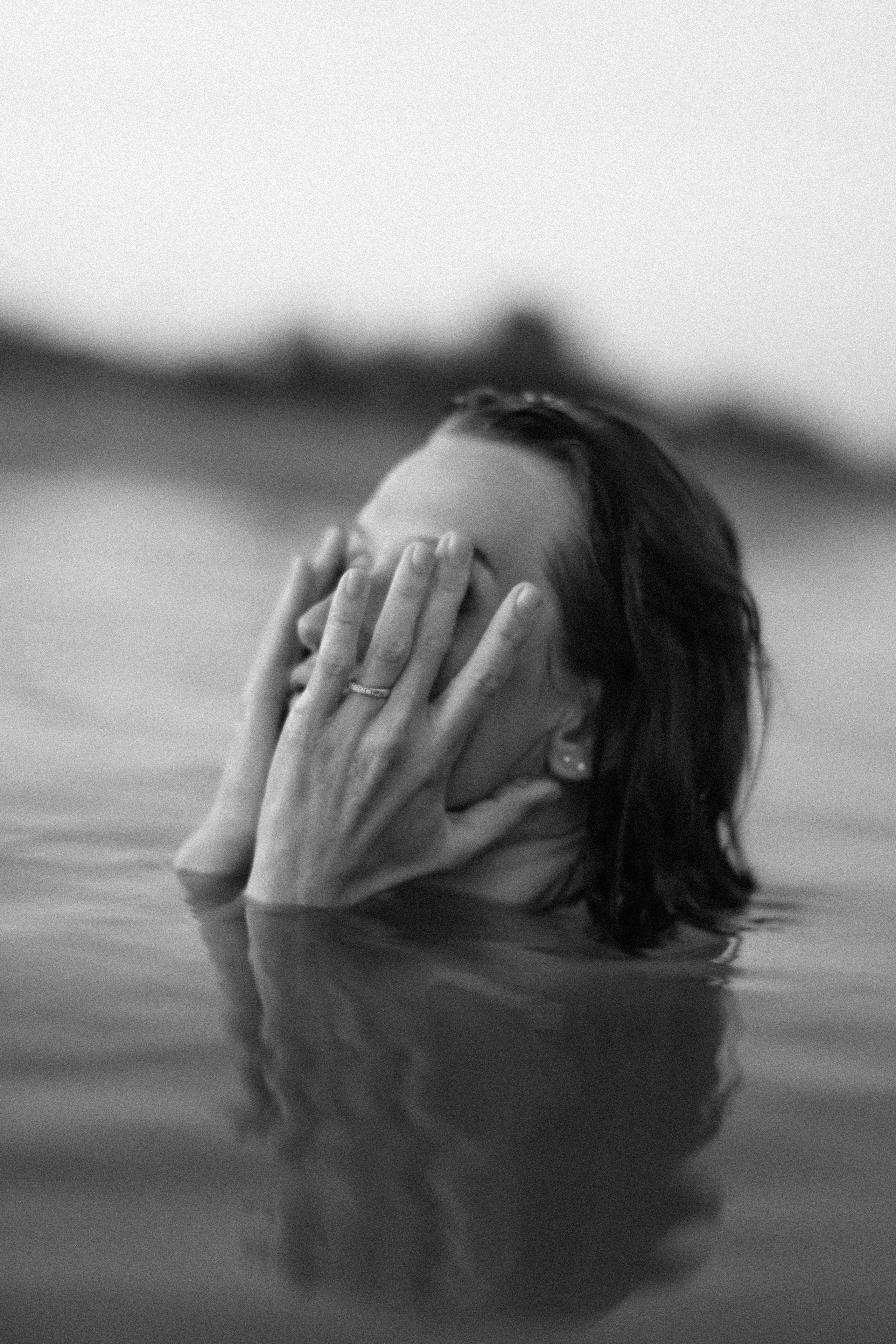 фотосессия на природе берег женский портрет новосибирск