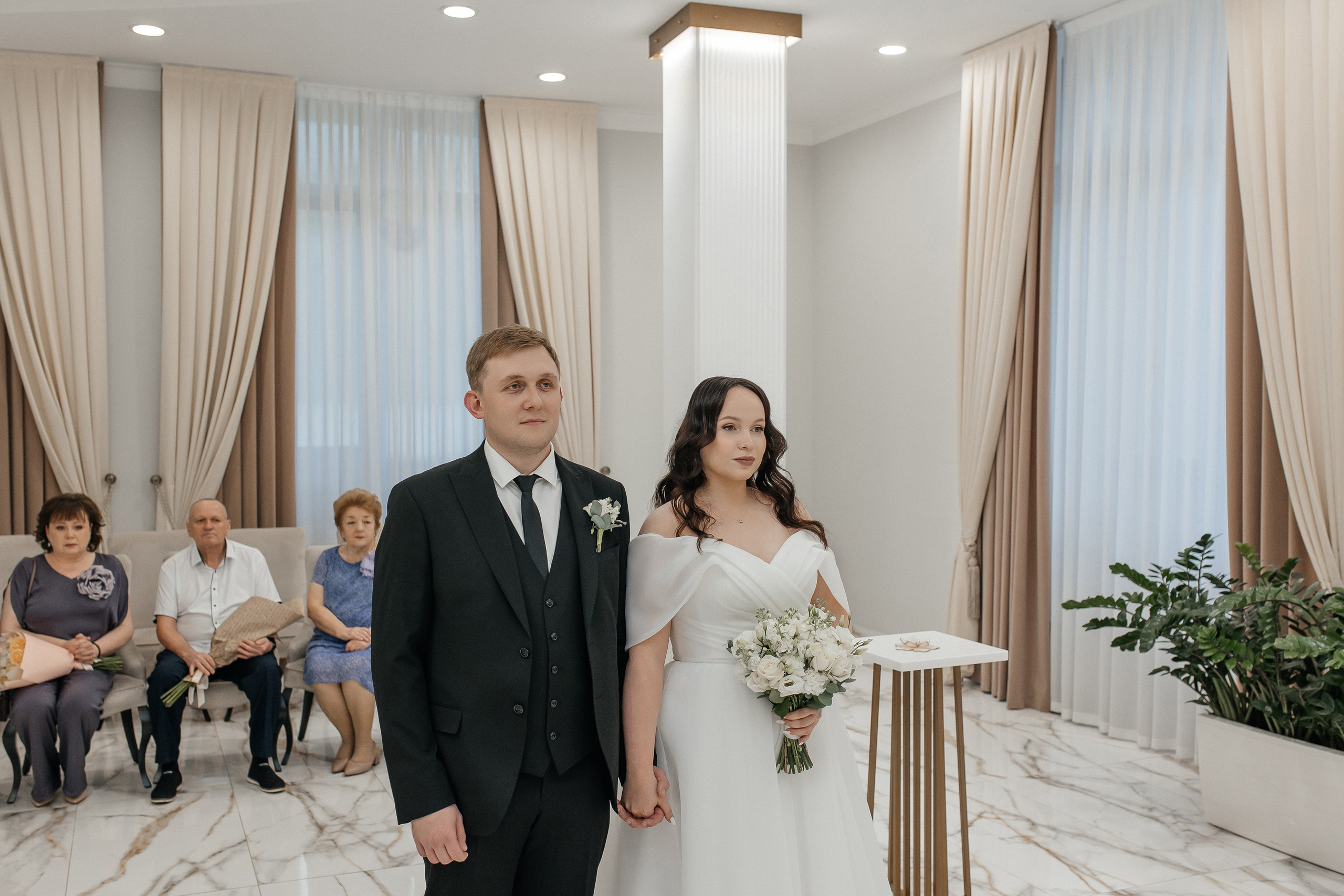 Регистрация брака в Шипиловском Дворце бракосочетания. Свадебный фотограф в Москве Дарья Олендарёва