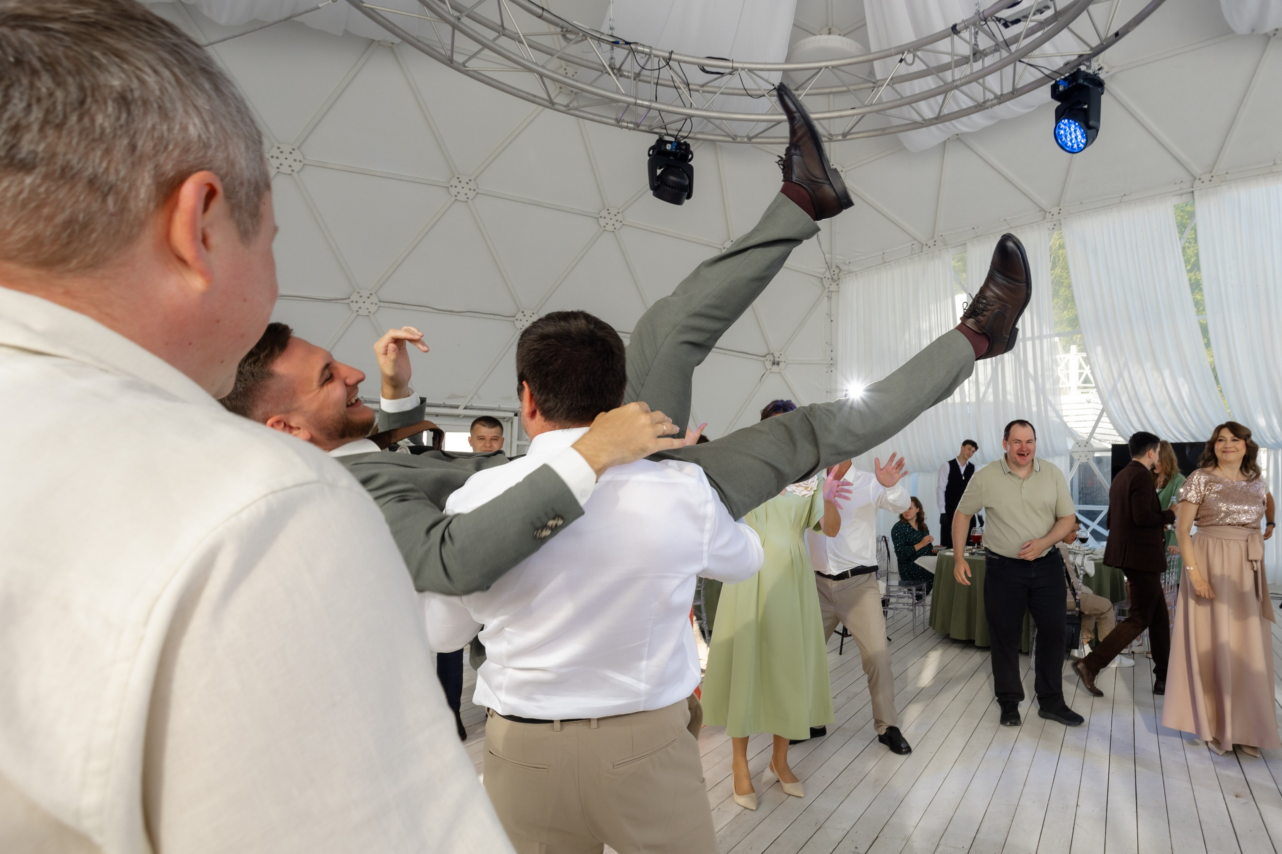 Саша и Алина. Главная