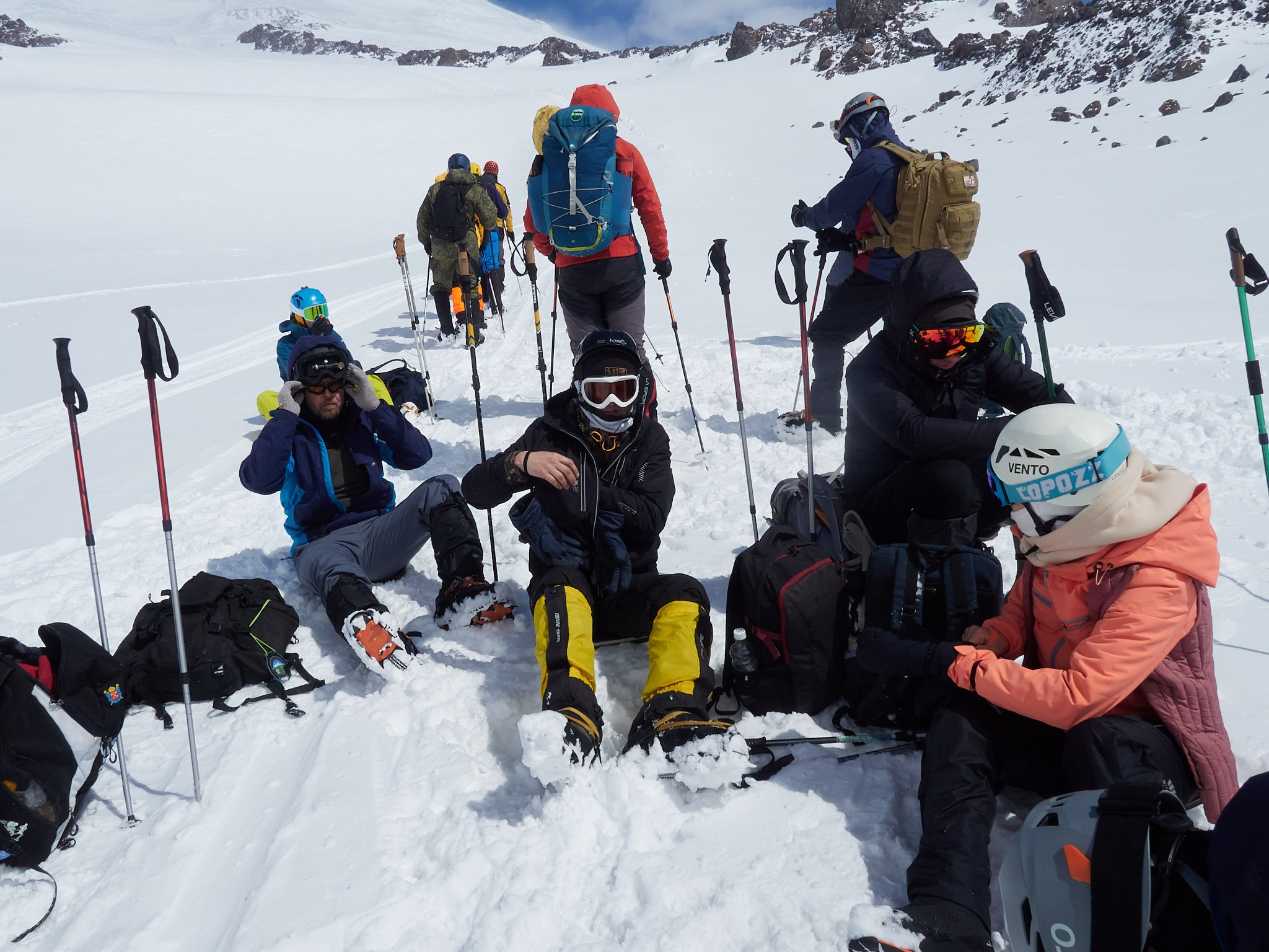 19.04 съемка на Эльбрусе: Выход на скалы Пастухова. Горный, высотный Фотограф на Эльбрусе Георгий