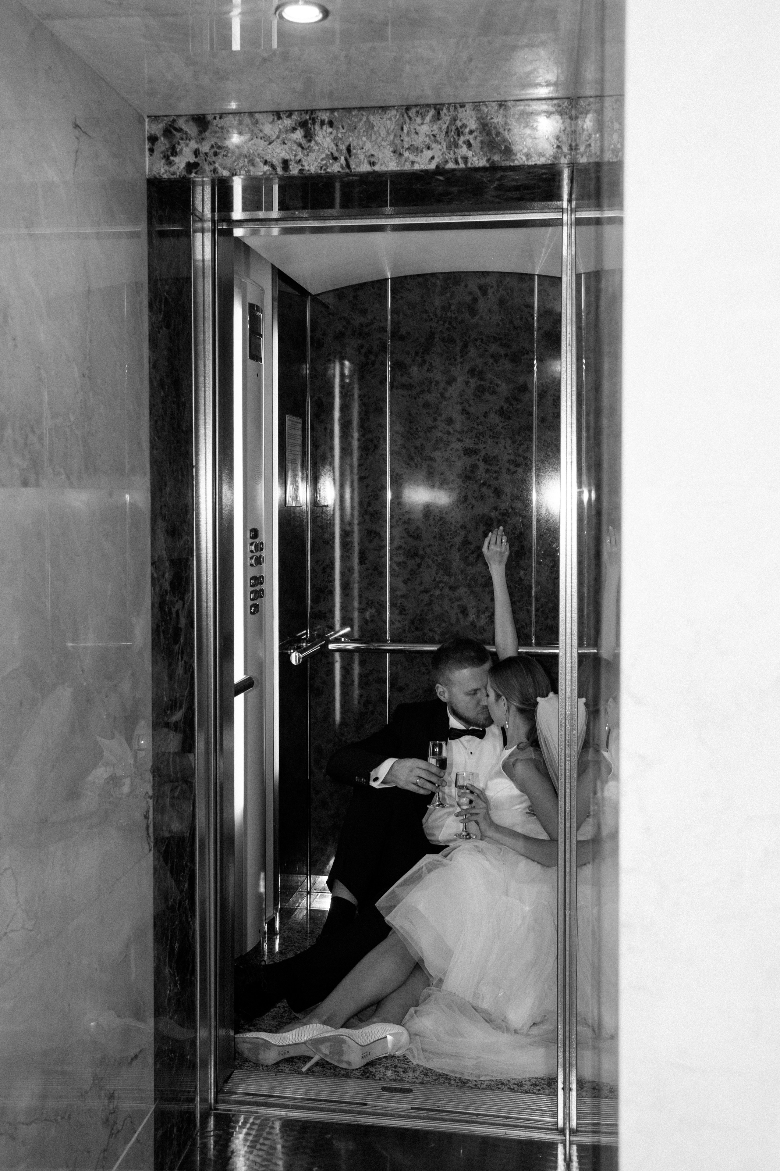 Свадебная фотосессия в отеле RIVIERA SUNRISE RESORT & SPA. Свадебный и семейный фотограф и видеограф, Крым, Москва, Санкт -Петербург