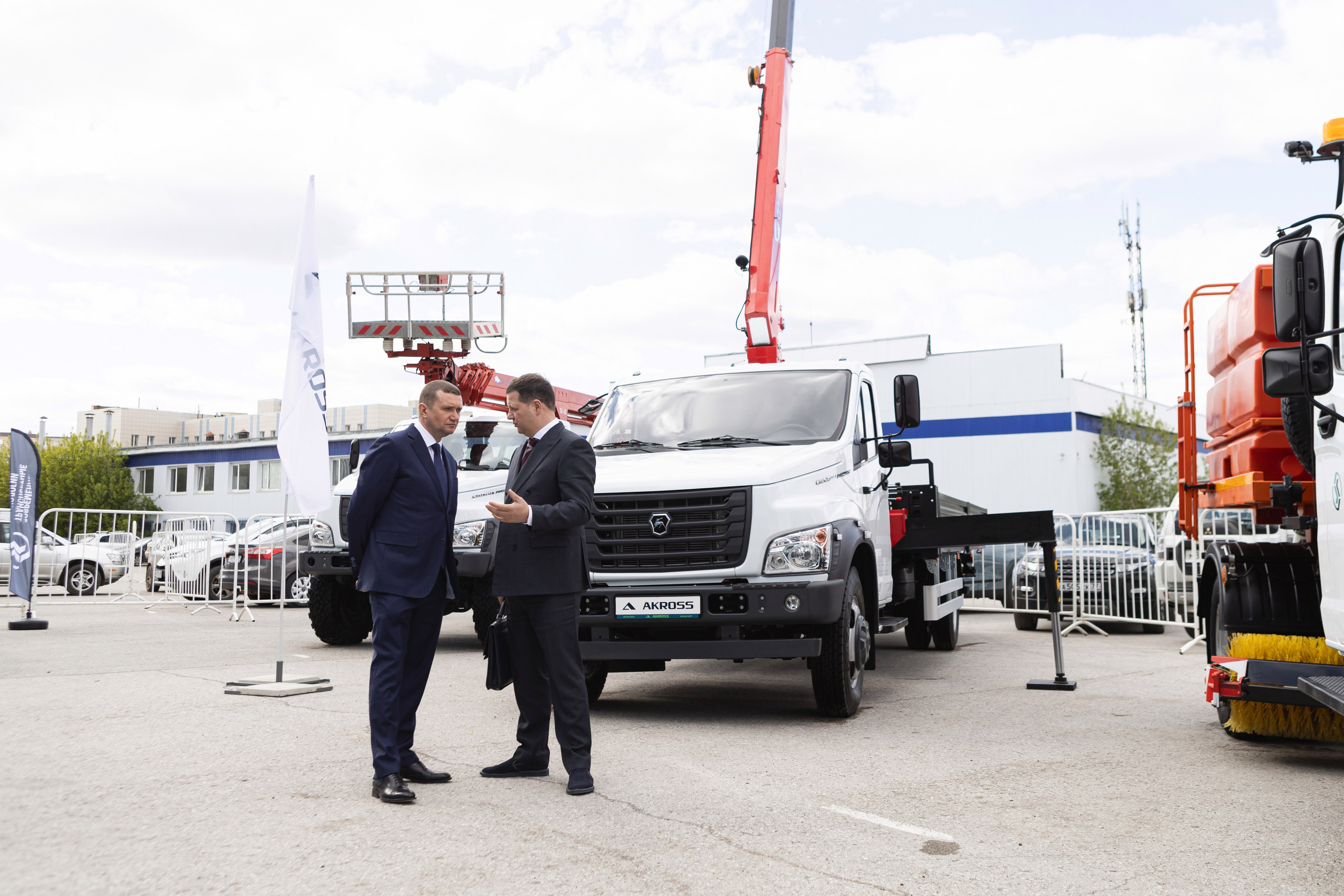 Фотосъемка выставки «Дни Пермского бизнеса» для GAZ. Репортажный фотограф в Перми Денис Голдобин